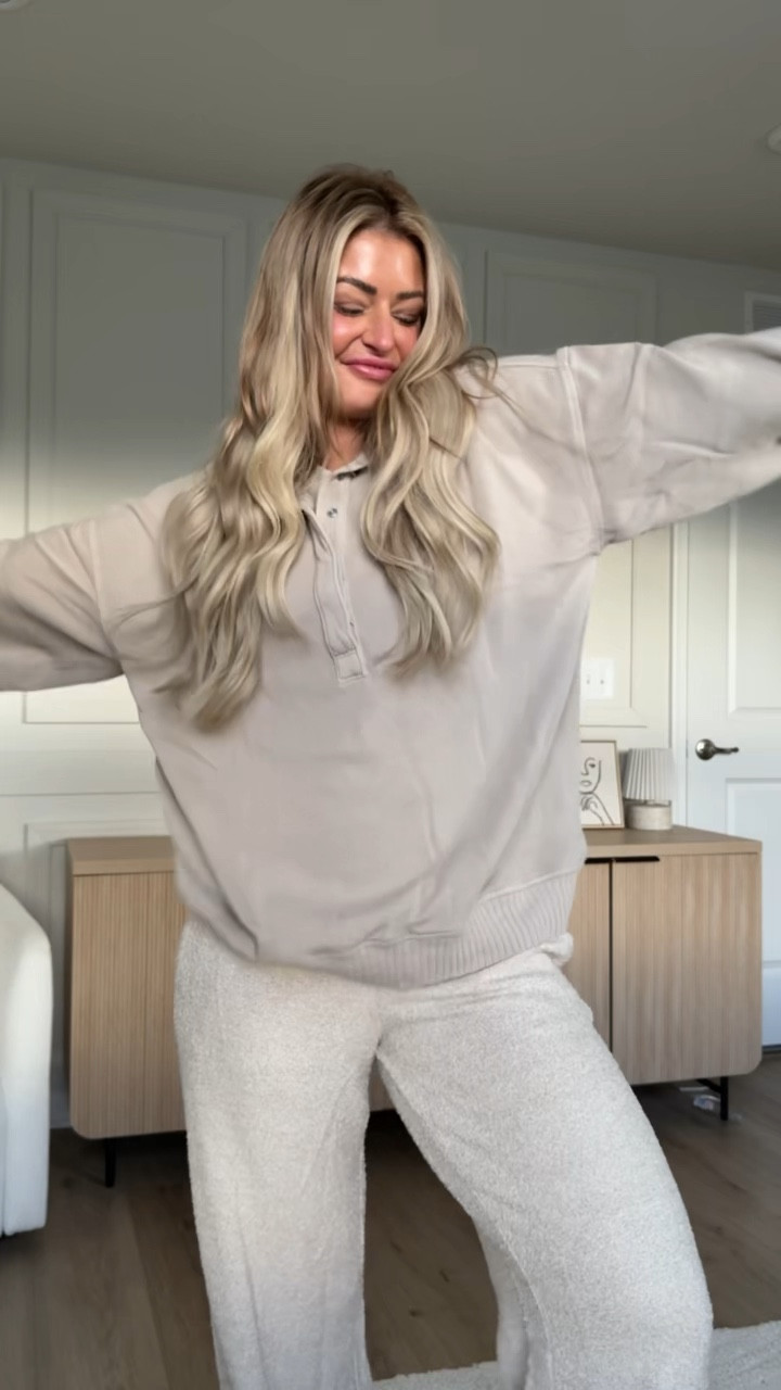 Latest Aerie has arrived! Cozy, so cute & most of it’s on sale!! 

Gray Sherpa trousers- XS 
Gray mock neck- M
Gray Sherpa Henley- S
Gray & blue joggers- XS short
Boucle tee & pants- S 
Blue quarter zip- S 
Oh snap sweater- XS 



Aerie athleisure, Aerie cozy outfits, Aerie haul 2025, Aerie try-on haul, Aerie loungewear, Aerie activewear, Aerie winter haul, Aerie new arrivals, cozy Aerie athleisure haul, Aerie winter cozy outfits, Aerie matching sets haul, best Aerie loungewear sets, Aerie leggings try on, Aerie oversized sweatshirts, Aerie comfy outfit ideas, Aerie everyday athleisure, Aerie mom-friendly outfits, Aerie softest leggings, Aerie off-duty outfit haul, Aerie airport outfit ideas, cozy aesthetic outfits, athleisure outfit inspo, winter athleisure haul, comfy mom outfits, TikTok viral Aerie, cozy capsule wardrobe, best loungewear for busy moms, soft girl cozy outfits, #AerieHaul, #AerieAthleisure, #AerieTryOn, #CozyAthleisure, #AerieOutfits, #AerieLoungewear, #WinterAthleisure, #CozyGirlSeason, #MomOutfitInspo

#LTKFindsUnder50 #LTKStyleTip #LTKSaleAlert