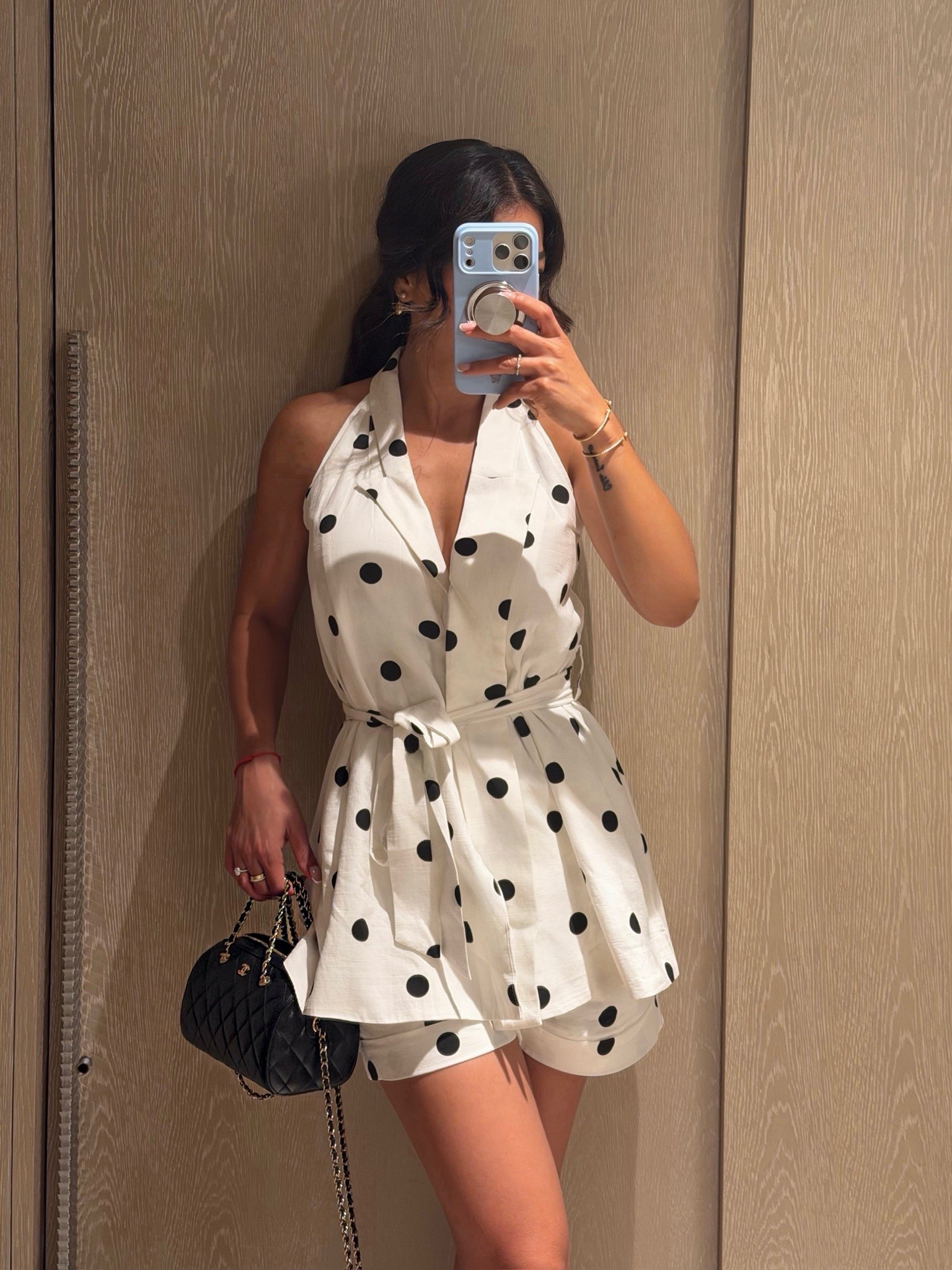 The cutest polka dot set! 🖤

This matching set is from Commense and under $70! I’m linking more polka dot outfits and similar black and white outfits below.


Elevated style, dinner outfit idea, polka dots, shorts set, Commense outfit, summer outfit idea

#LTKootd #LTKgrwm #LTKSeasonal