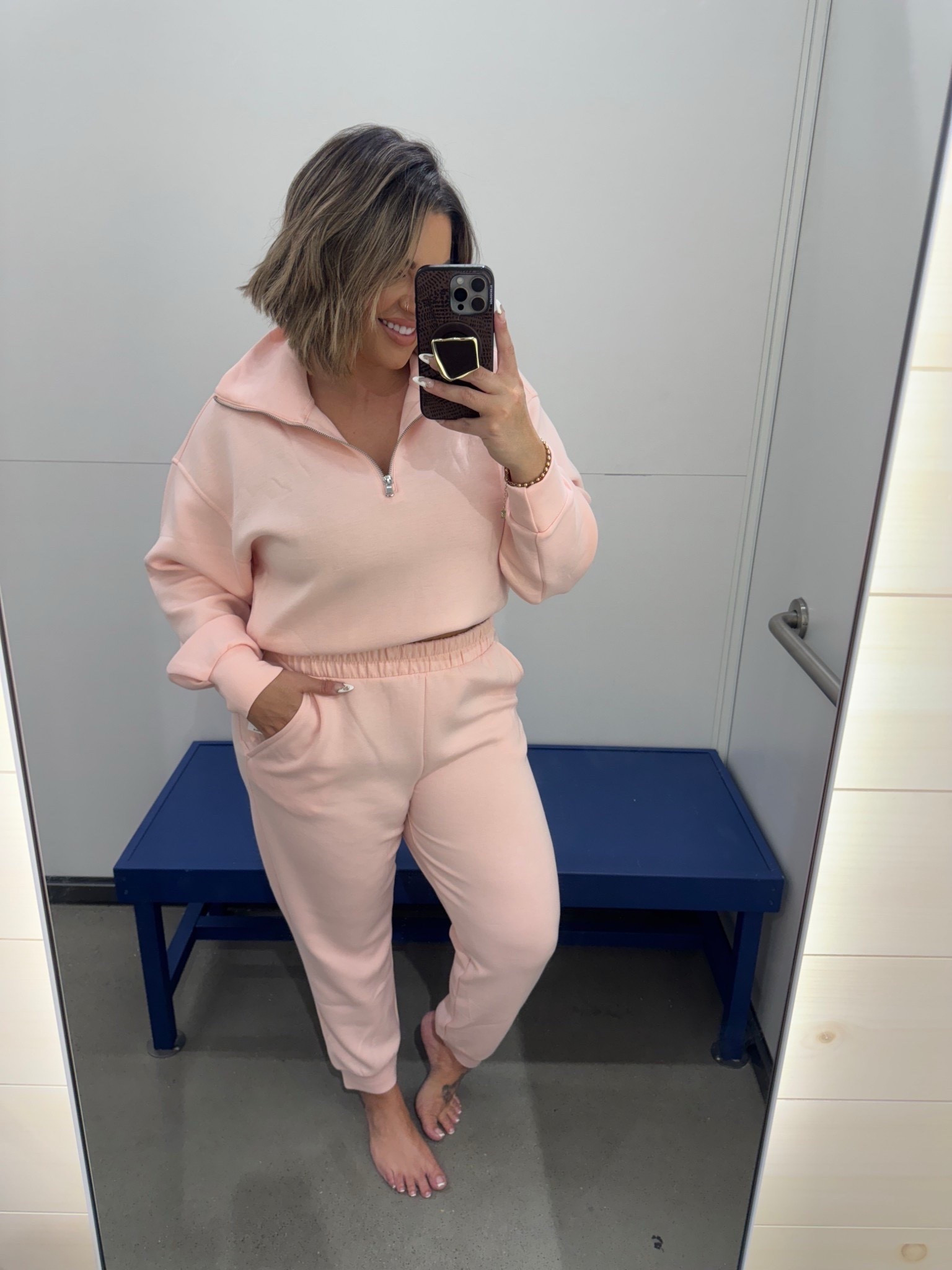 Super super comfy set feels like Spanx air essentials however this color I would pass on because it’s see thru and shows cellulite. But I would definitely go for the darker colors ! 

Wearing L in pants and M in the top 

#oldnavy #matchingsets 

Follow my LTK @shaynaslife on the @shop.LTK app to view this post and get my exclusive app-only content!

#liketkit 
@shop.ltk
https://liketk.it/5KAtP

#LTKMidsize #LTKSaleAlert #LTKFindsUnder50