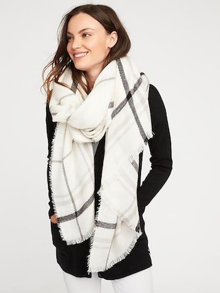 Old Navy Womens Flannel Blanket Scarf For Women Cream Plaid Size One Size | Old Navy US