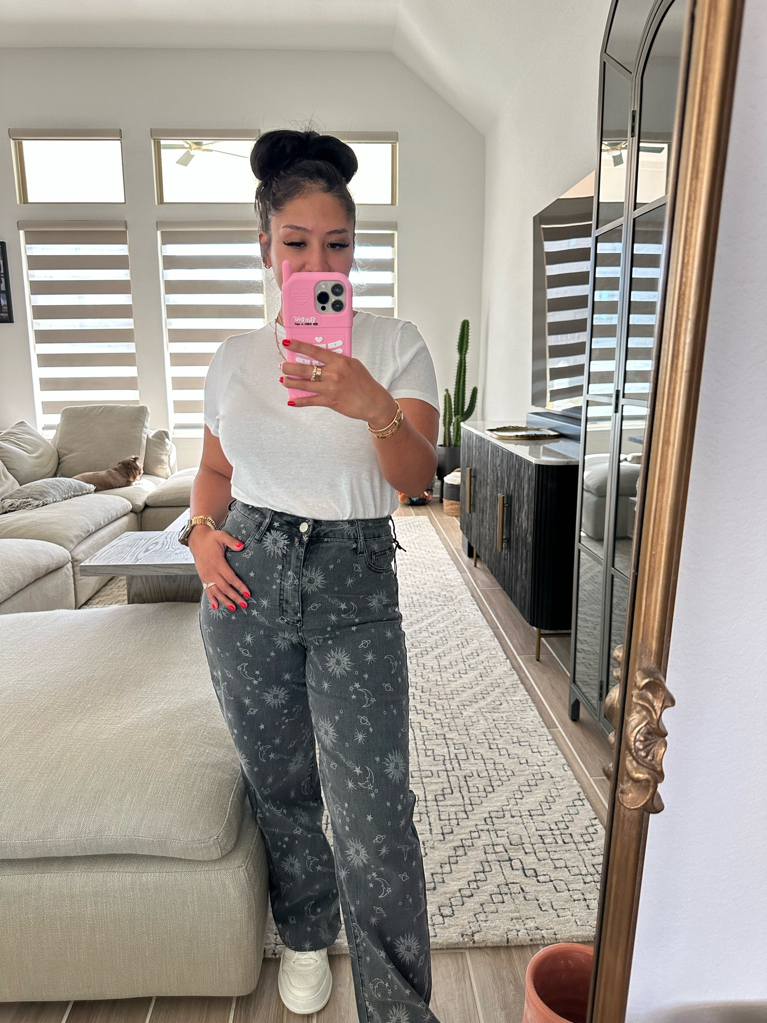 The way I am completely oooobsesed with these celestial jeans is not even funny. 