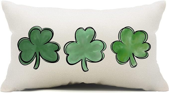 DFXSZ St Patricks Day Pillow Covers 12x20 Lucky Clover Throw Pillow Clover Cushion Case Decoratio... | Amazon (US)