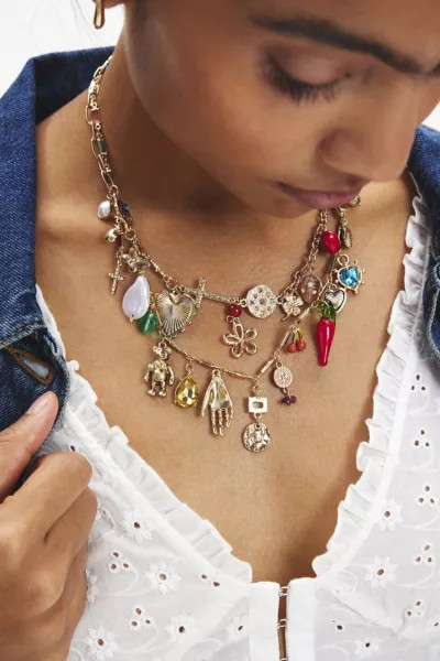 Zuri Layering Charm Necklace Set | Urban Outfitters (US and RoW)