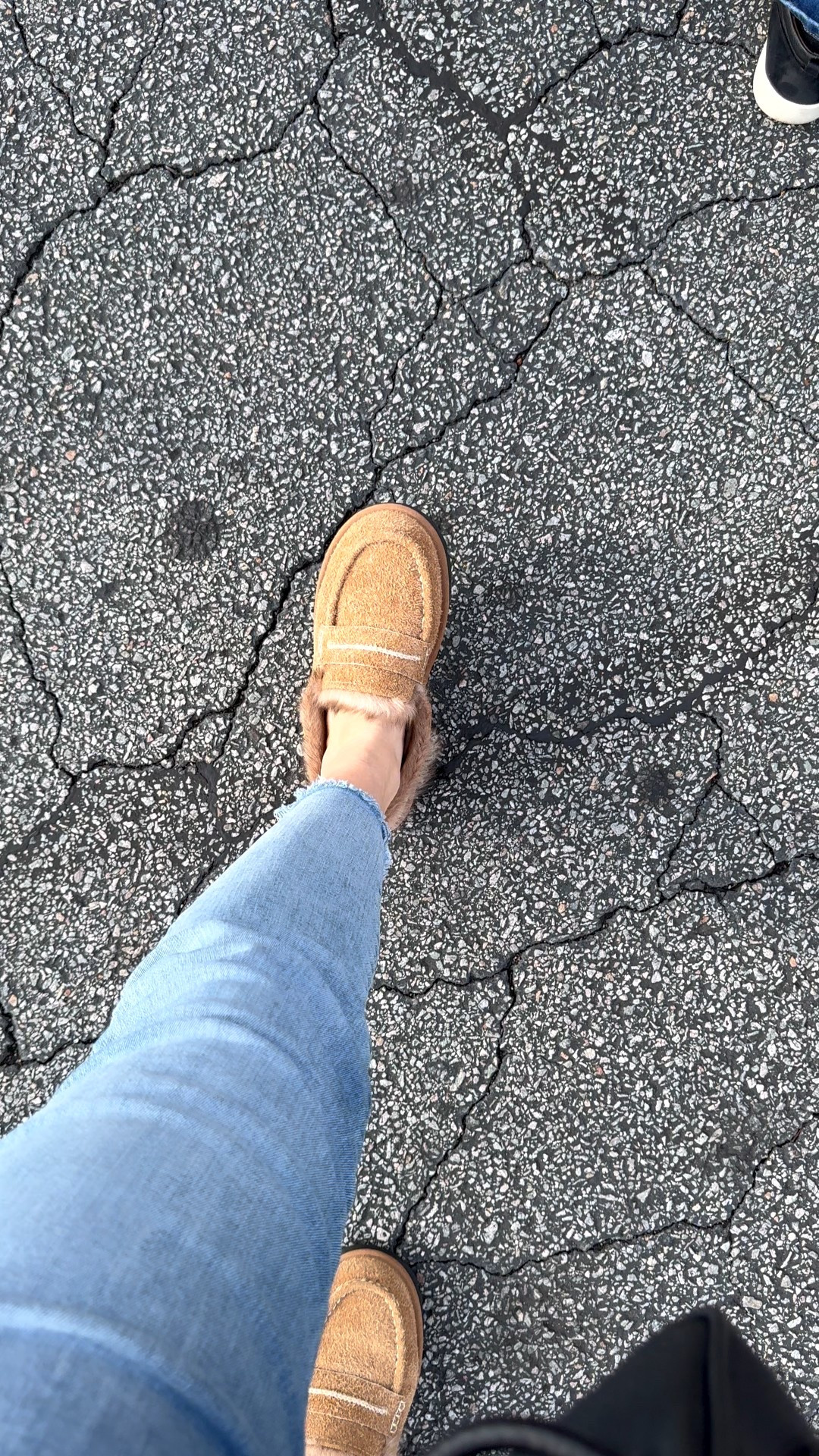 Comfiest UGG loafers/ true to size 

Ugg shoes, winter shoes, womens winter shoes, fuzzy shoes, fuzzy lined shoes