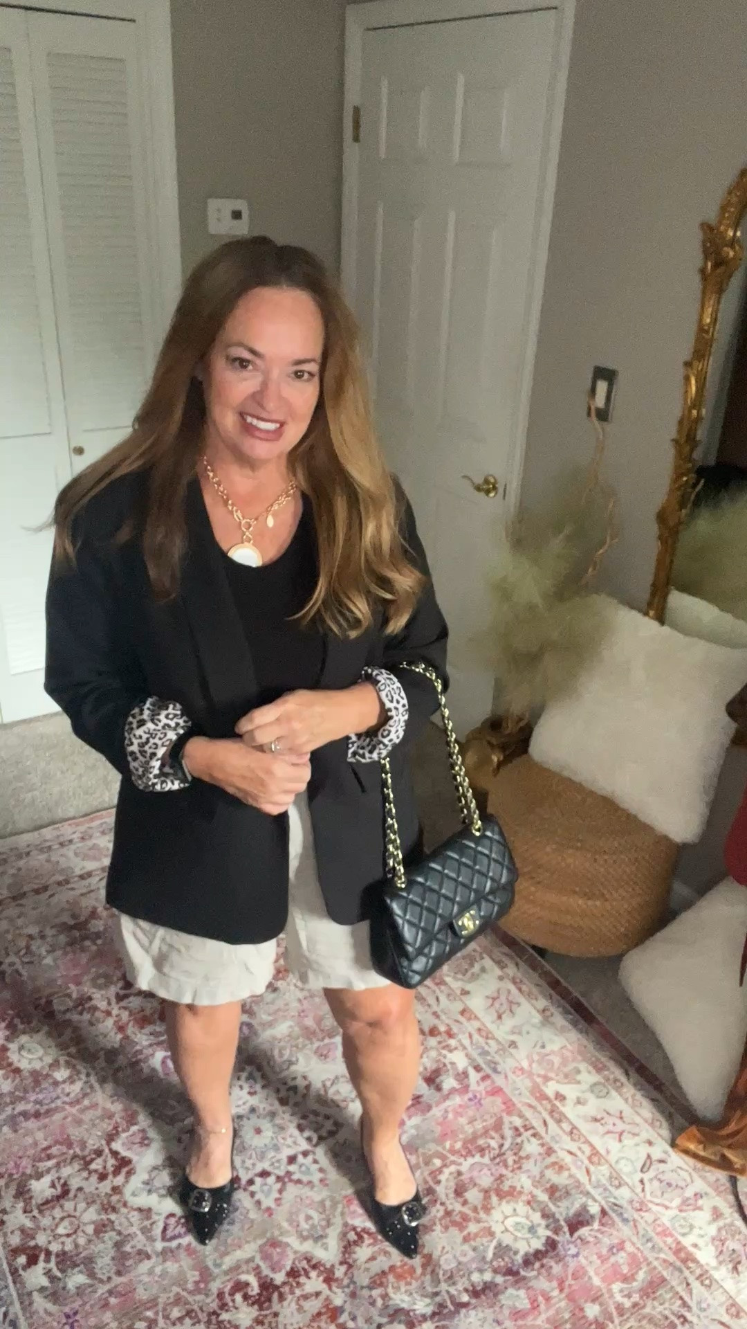 Fall blazer preview

Featuring leopard trim on the cuffs and
Lining! A very fun feature. Love the functional flap pockets too. 

Styled for seasonal transition.

#LTKWorkwear #LTKmorningroutine #LTKMidsize