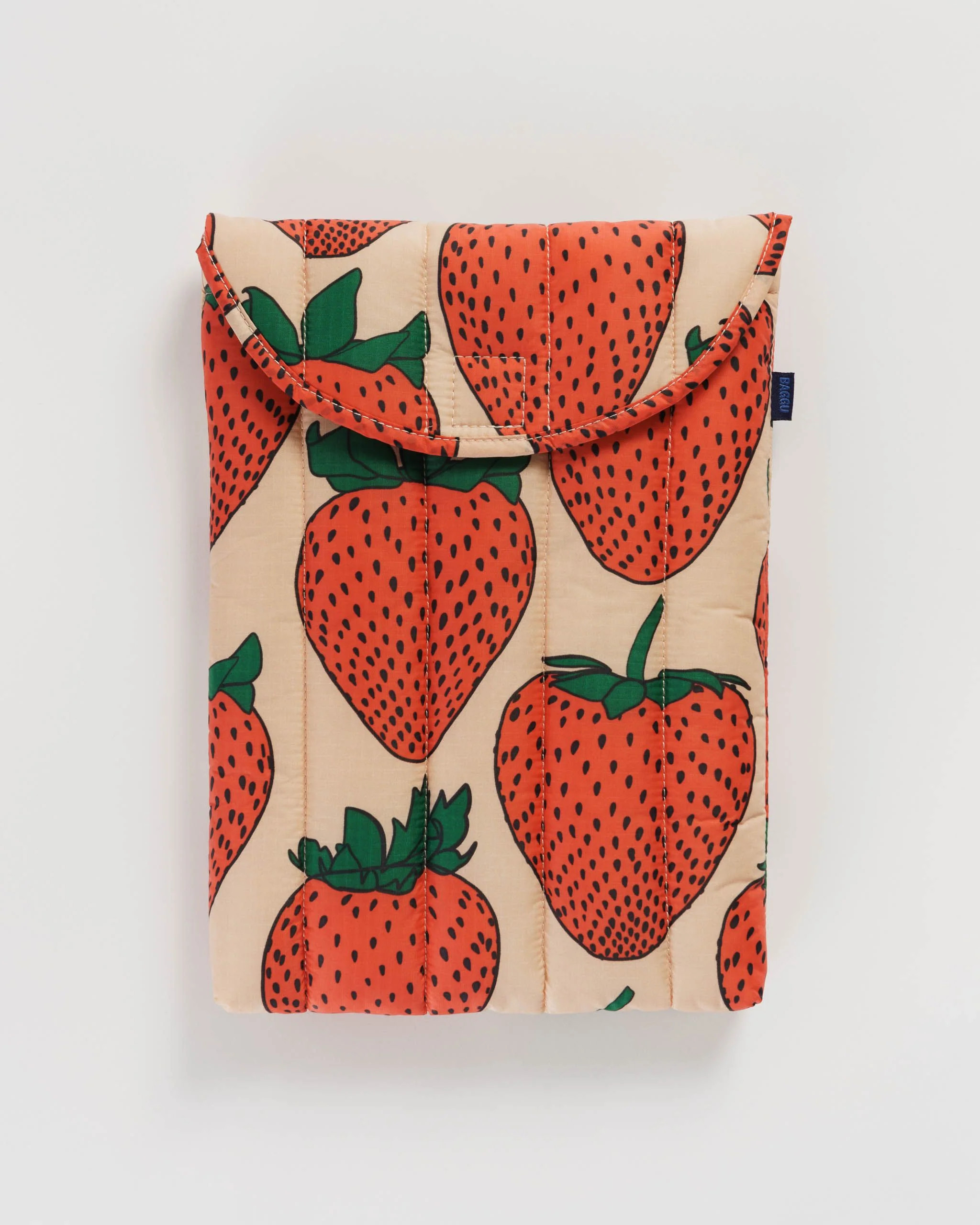 Puffy Laptop Sleeve 13"/14" Strawberry - Baggu | BAGGU