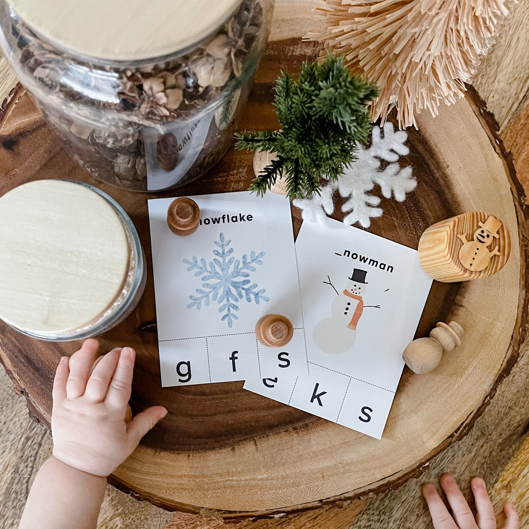 Our Holiday Beginning Sounds Clip Cards are a fun way to help your early readers in understand letter sounds. 🎄☃️🎁

They're even great for little ones who aren't quite reading yet! 🙌🏼

There are many different ways to use these cards...

Have your older children identify the beginning sound of each word and choose the correct letter from the options at the bottom of the card. For your younger kiddos, have them name the picture on the card and point to whichever letter you call out.

This set includes 46 different cards, covering every letter from A-Z with multiple options for many of the letters. ❄️

Available in both uppercase and lowercase format.

#LTKSeasonal #LTKKids #LTKHoliday