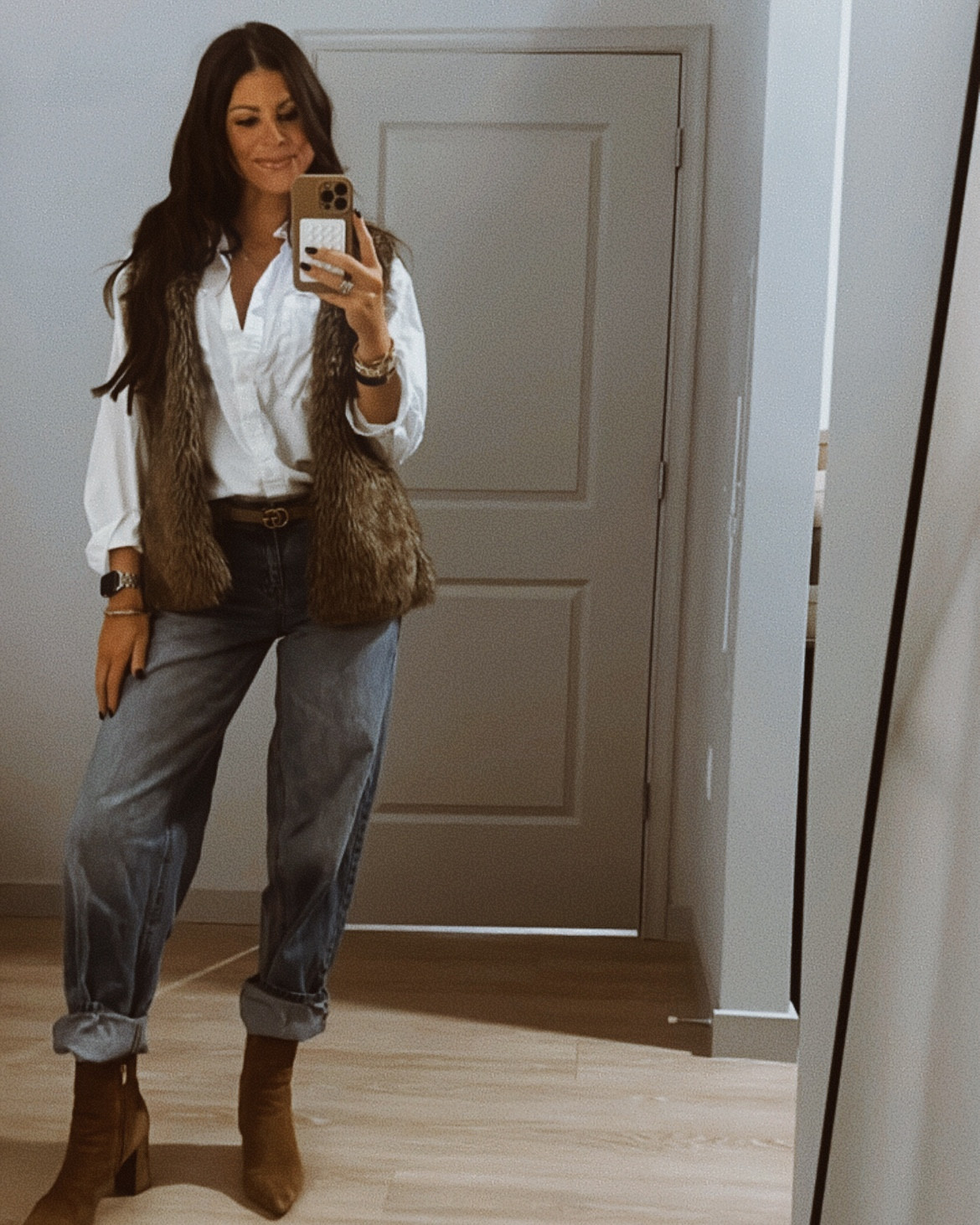 The easiest layering piece in full effect. •• Two ways I styled one of my most affordable vests from Old Navy. Linked some of my favorite other options for a comparable price 🤎🤍. 

#LTKgrwm #LTKootd #LTKStyleTip