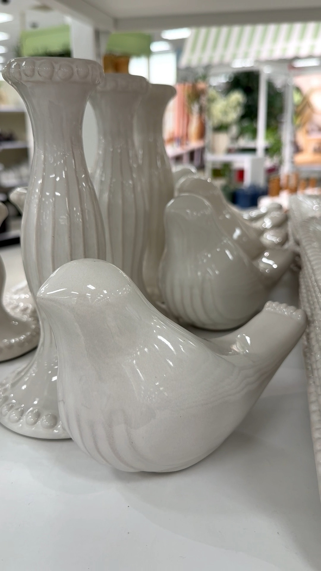 Sharing this sweet ceramic bird for your spring tablescape. I love the white glaze, size, and subtle details of this little cutie. 🤍

And if you’re a mosaic artist, this would make a great substrate for your tile work. For mosaic tips, tutorials + inspiration please visit my YouTube channel: YouTube.com/julieweilbacher. Follow @julieweilbacher on Instagram for all things mosaic art.

#ceramicbird #springdecor #springtabledecor #tabletopbird #whitebird #springhomedecor #mosaic #target #birddecor



#LTKHome #LTKSeasonal