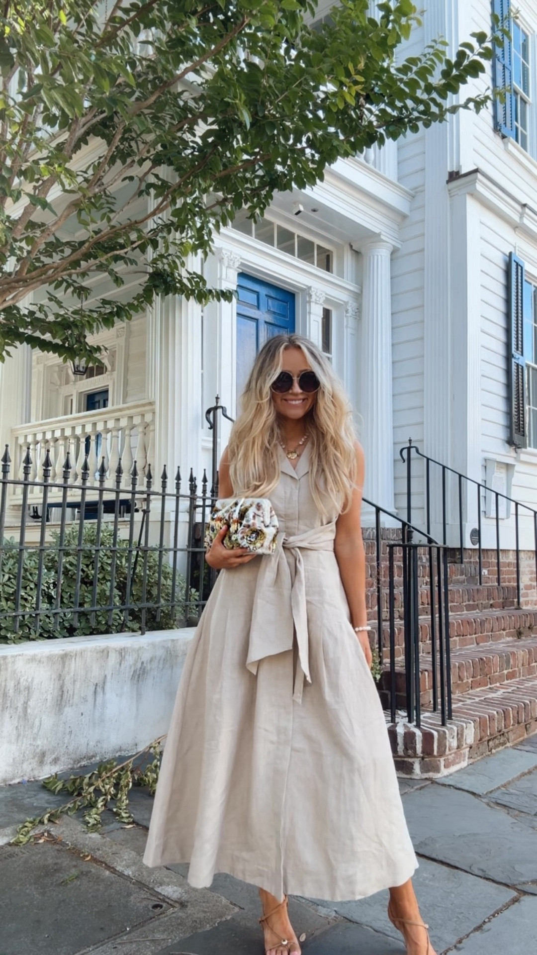 Affiliate links - I earn commission on purchases made through my links | summer vacation outfit dinner 
Linen dress
Statement bag
Strappy sandals