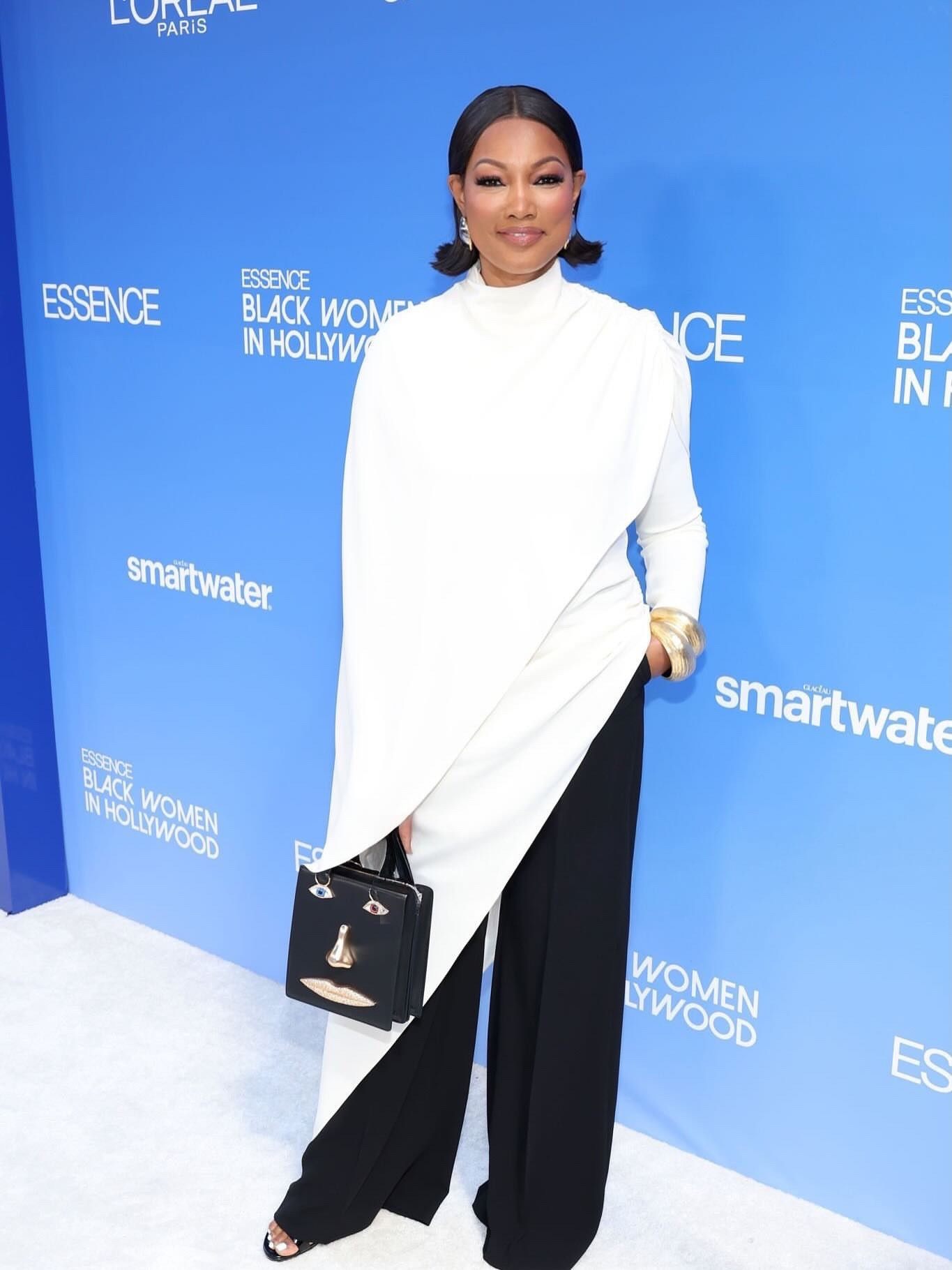 @garcelle attended #essencebwih wearing a @helsastudio look and a @schiaparelli bag. Hot! Or Hmm..?
Find a link to purchase in our bio!
📸 Getty 
#garcellebeauvais #garcellebeauvaisfbd #garcellebeauvaisstyle