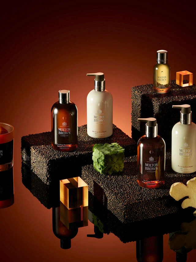 Molton Brown Re-charge Black Pepper Bath & Shower Gel | Body Washes & Shower Gels | Fenwick | Fenwick
