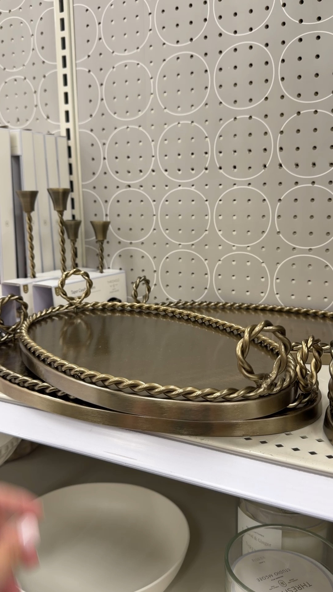 Loving the Threshold metal braided oval decorative tray with Target’s new fall line - this will look great on any coffee table! 

#Targethome
#Targetfall