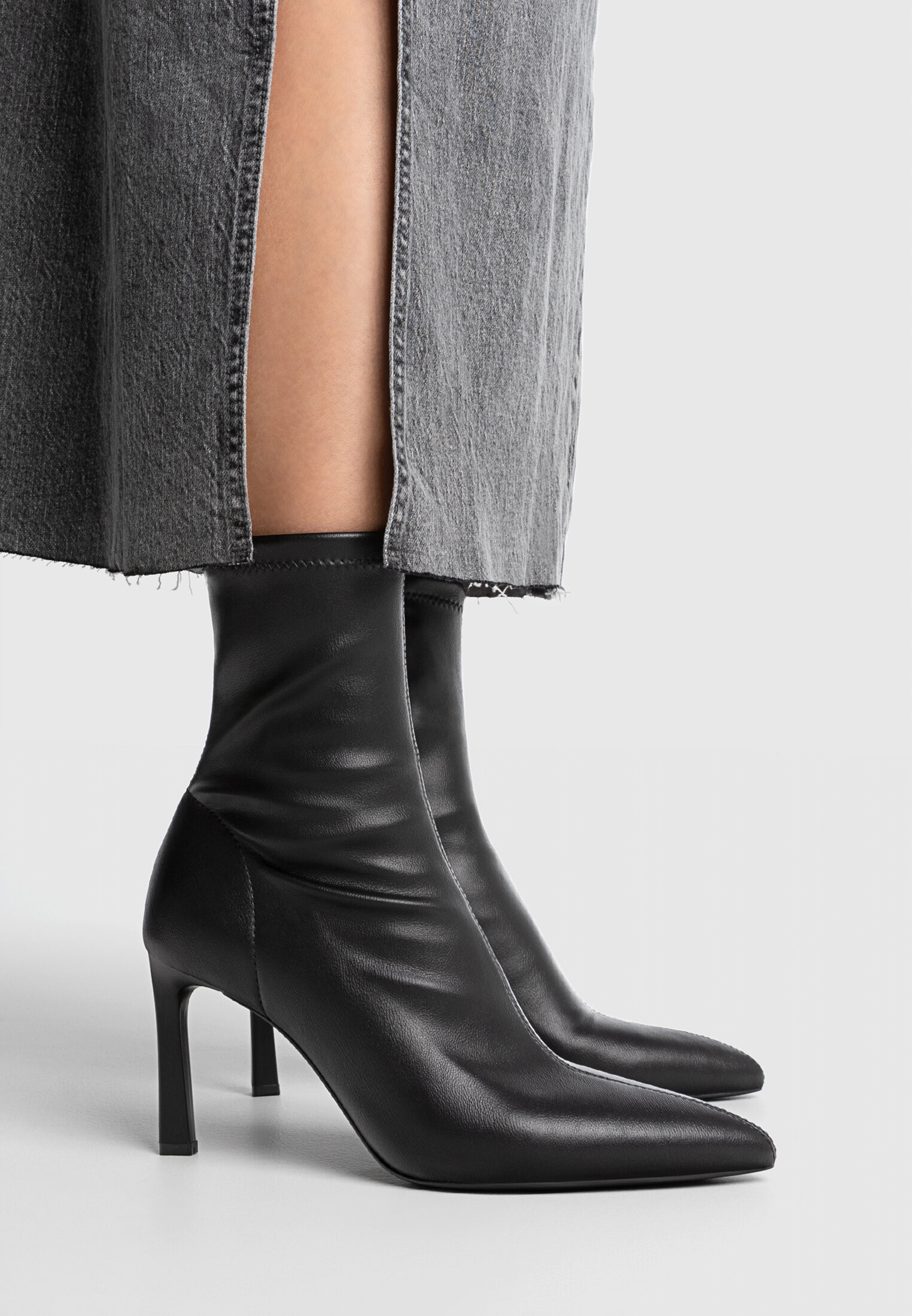 Stretch high-heel ankle boots - Women's All | Stradivarius United Kingdom | Stradivarius (UK)