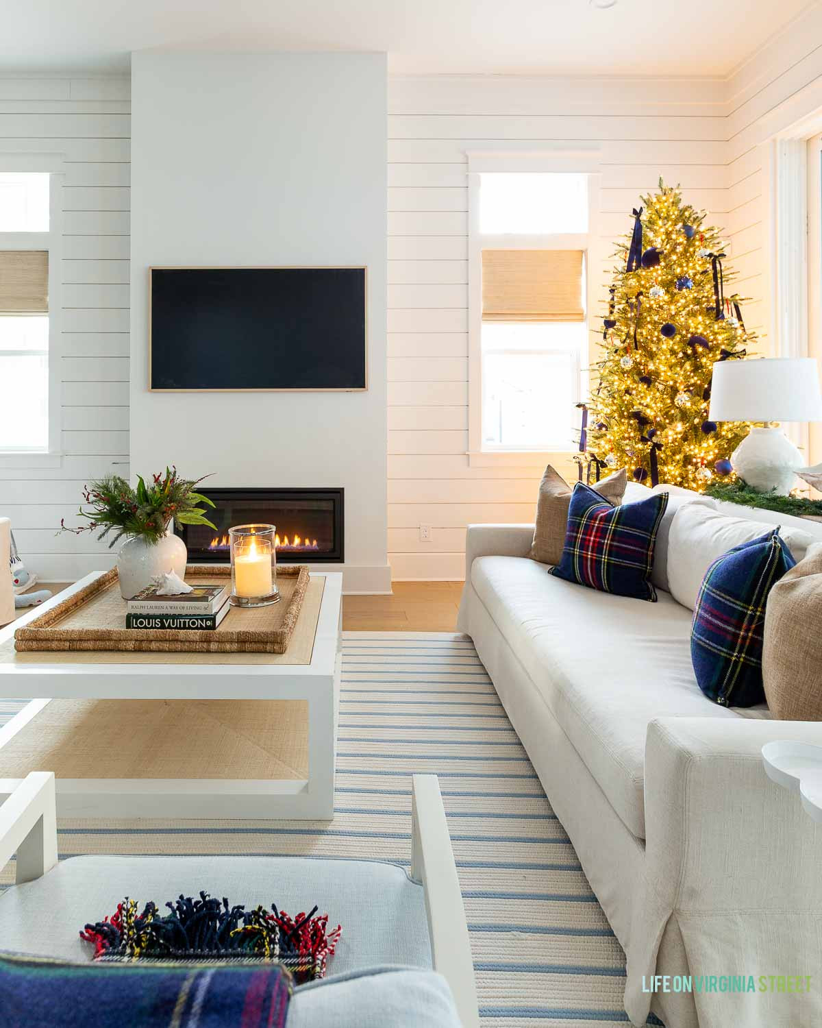 modern coastal holiday living room  

 #LTKHoliday #LTKSeasonal #LTKHome