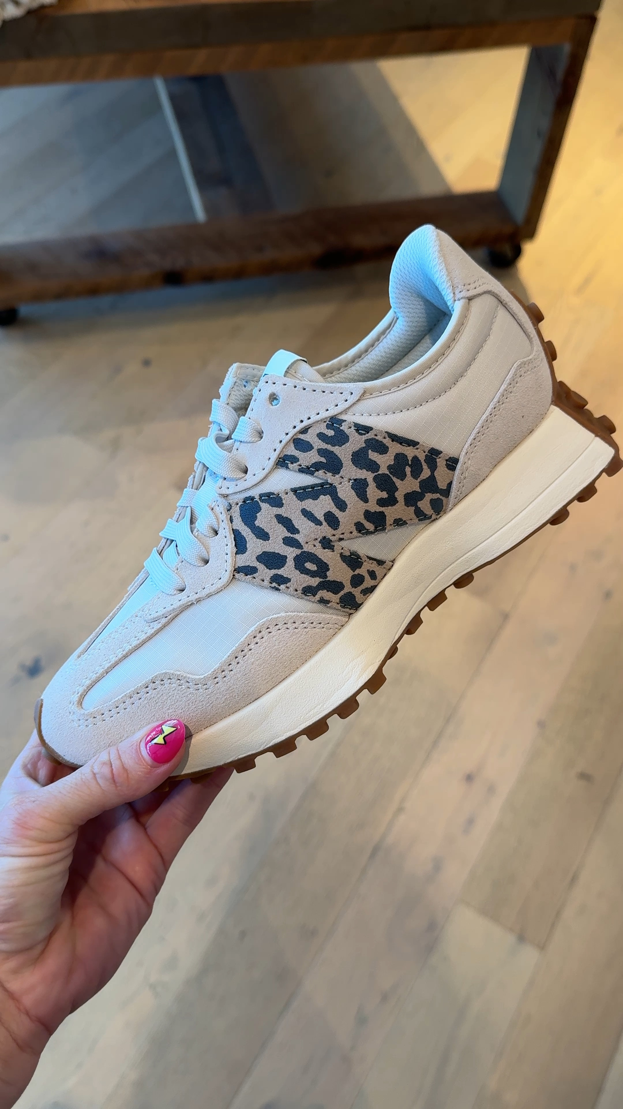 The perfect transition sneaker into Fall.  A great travel sneaker too.

#sneakers #fallshoes #backtoschool #newbalance

#LTKTravel #LTKBacktoSchool #LTKSeasonal