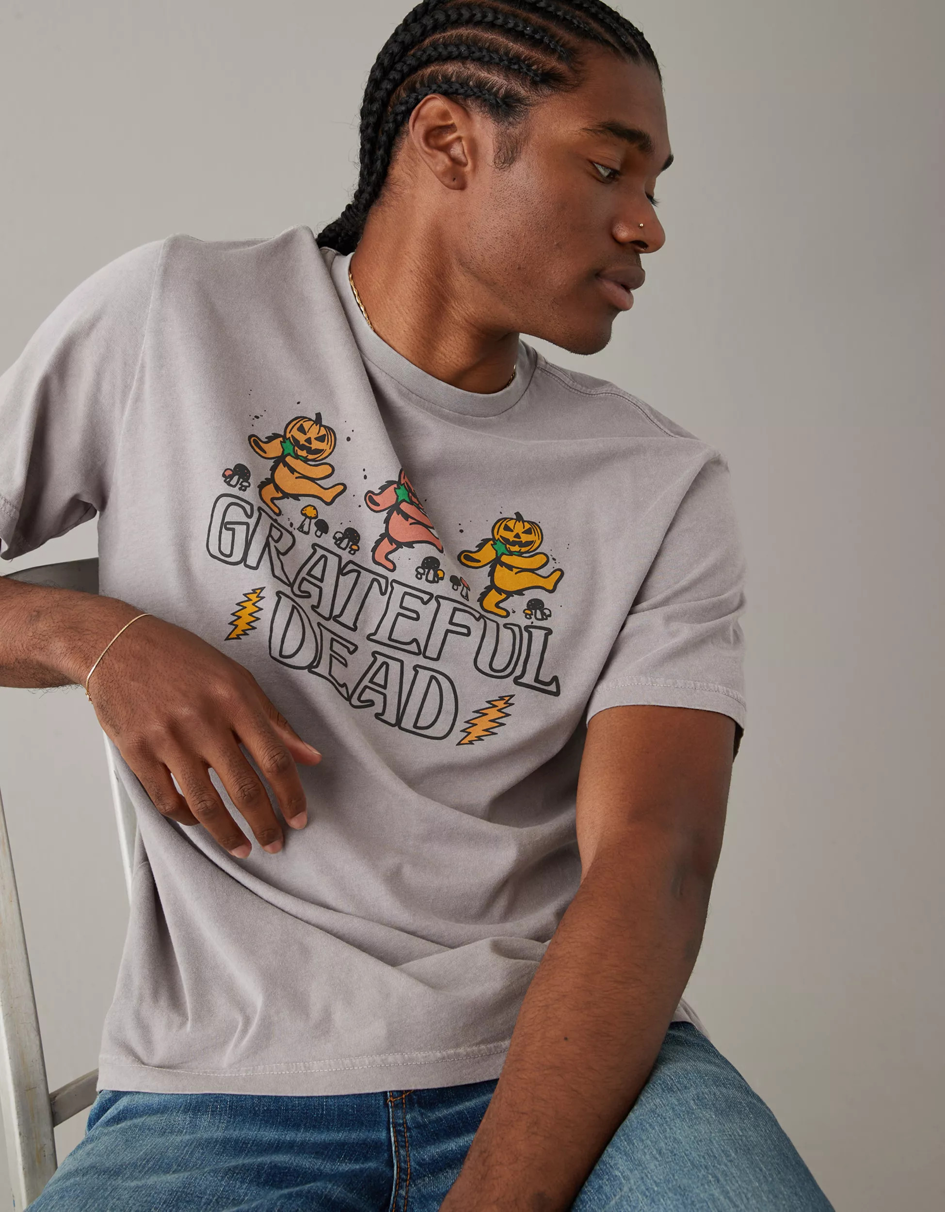 AE Super Soft Long-Sleeve Halloween Grateful Dead Graphic T-Shirt | American Eagle Outfitters (US & CA)