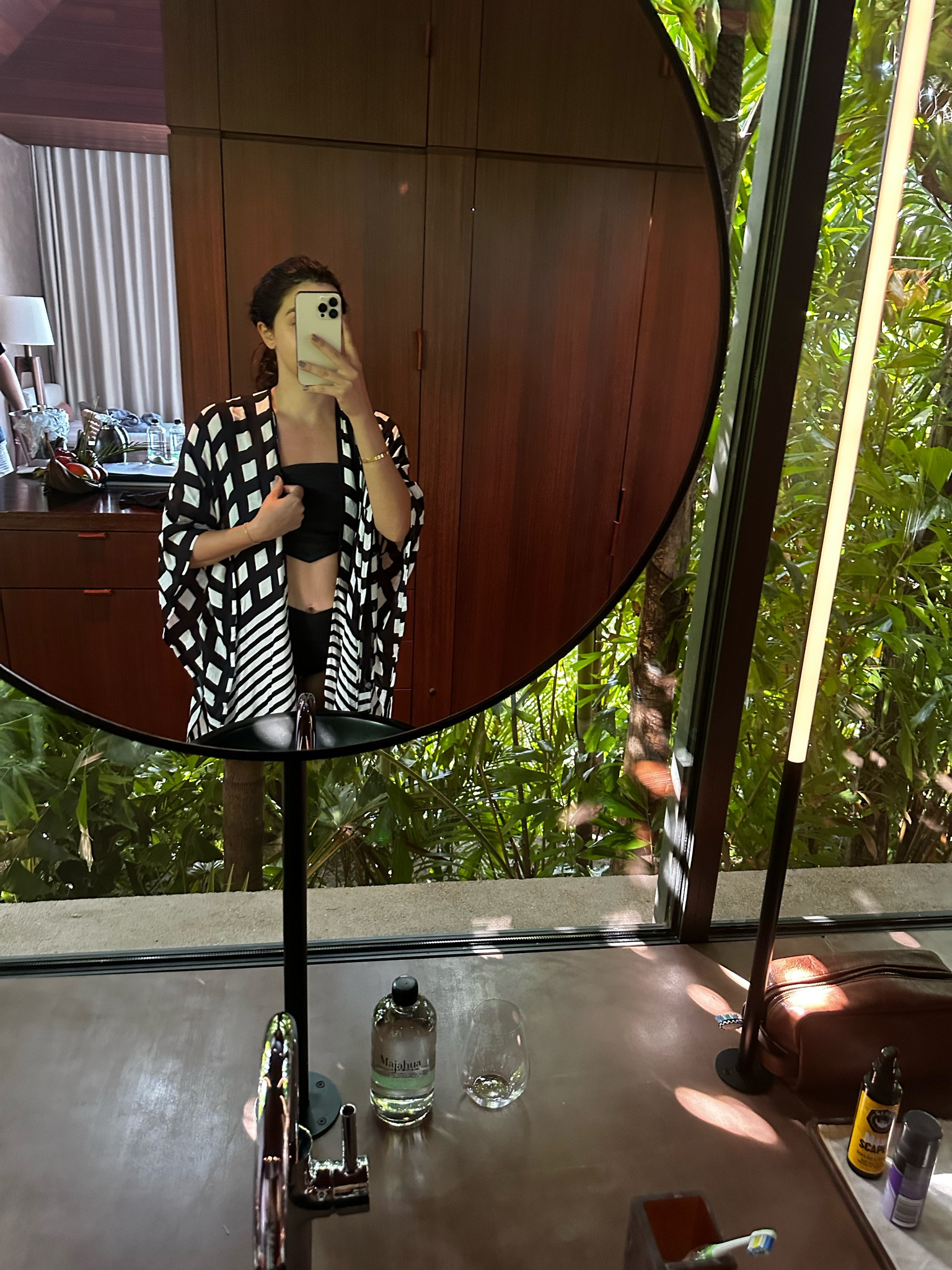 Kimono: one size 

Dressupbuttercup.com

#dressupbuttercup


#LTKunder100 #LTKstyletip #LTKtravel