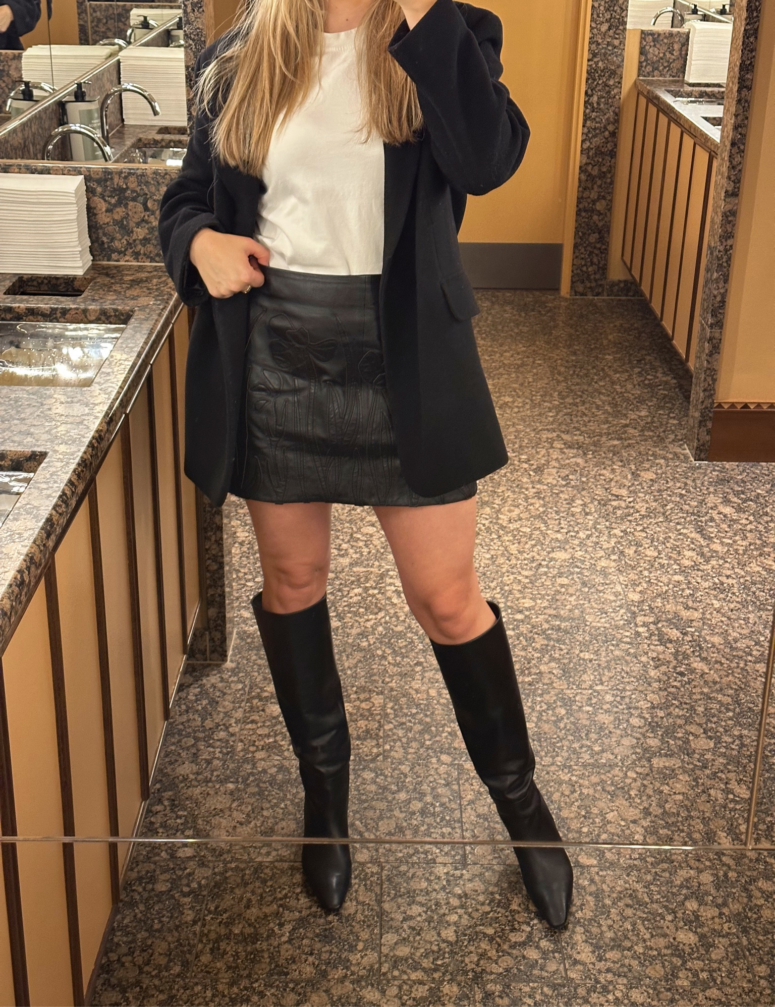 ミニスカート [FRECKLE] leather mini skirt Fake leather flare mini skirt | EmiriaWiz公式オンラインストア