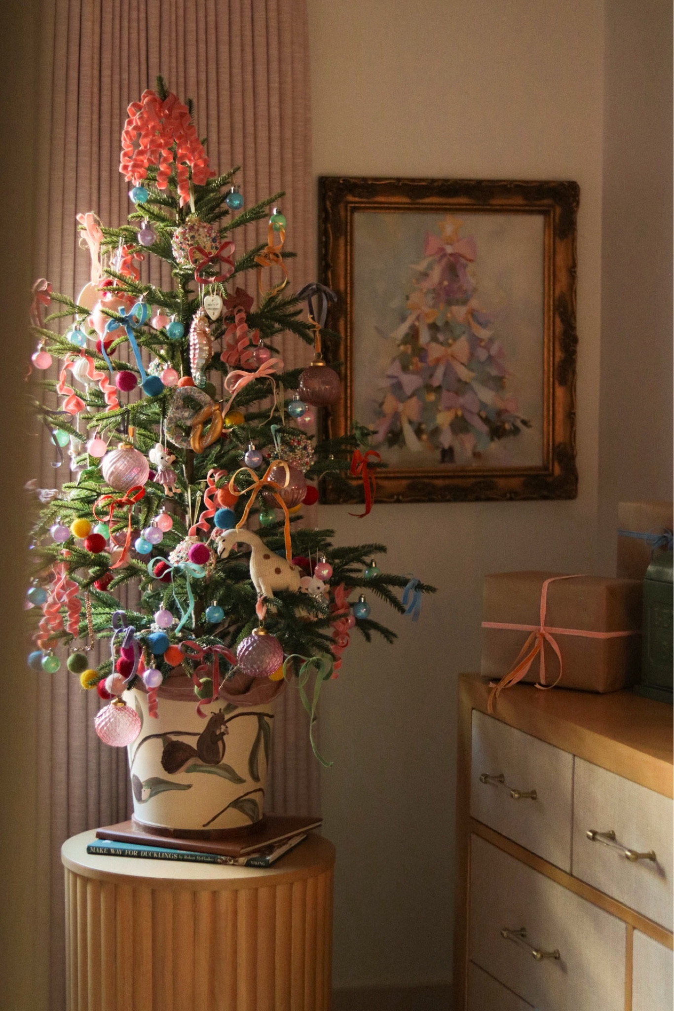 My daughter’s first Christmas tree! 🎄🎀

Baby girl tree, colorful christmas tree, nursery Christmas tree, playroom Christmas tree, pink christmas tree

#LTKFindsUnder50 #LTKHoliday #LTKHome