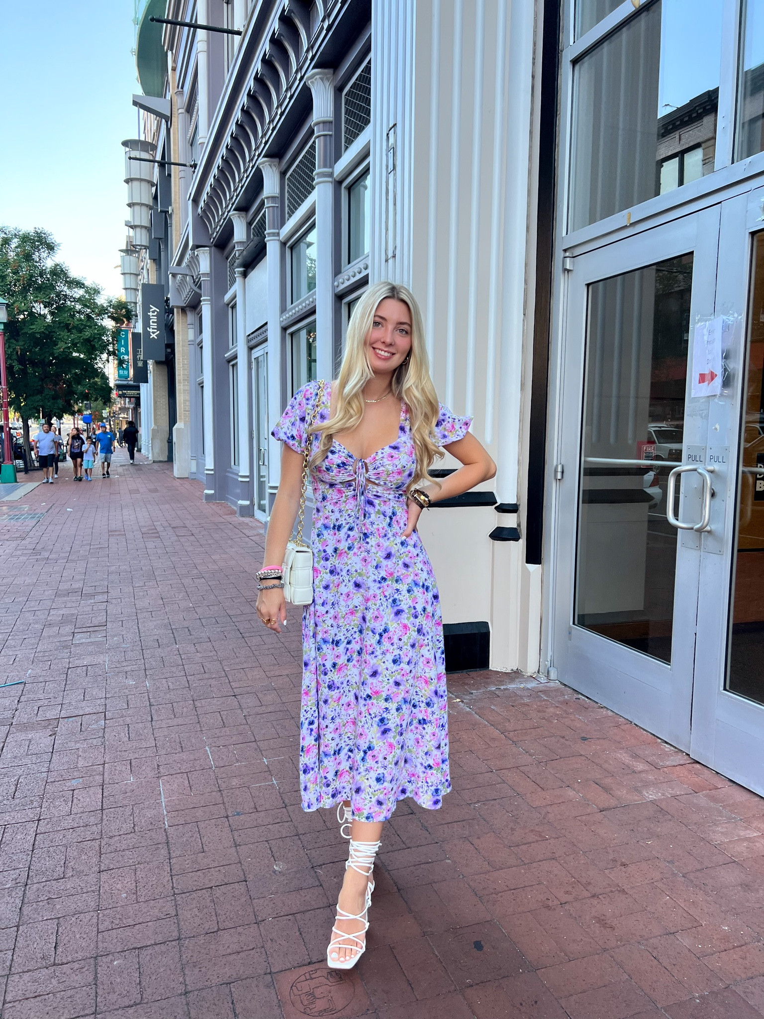 off to brunch!! 
•
loving everything about this outfit! 
linking it all in stories & my liketoknow.it! 
•
•
•


#LTKSeasonal #LTKstyletip #LTKunder100