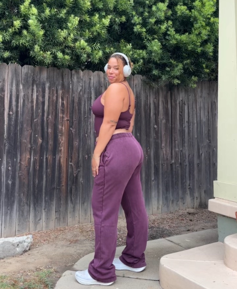 wearing a size xl 💜✨🫶 use code: DANIELLEB10 for 10% off 

#LTKStyleTip #LTKMidsize #LTKSaleAlert