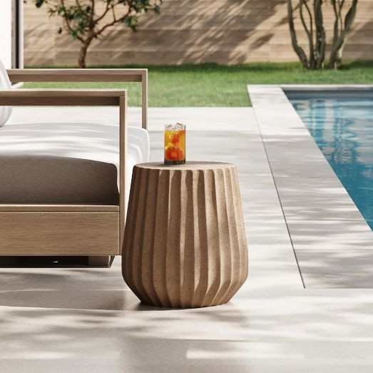 Hana Indoor/Outdoor Side Table (16") | West Elm (US)