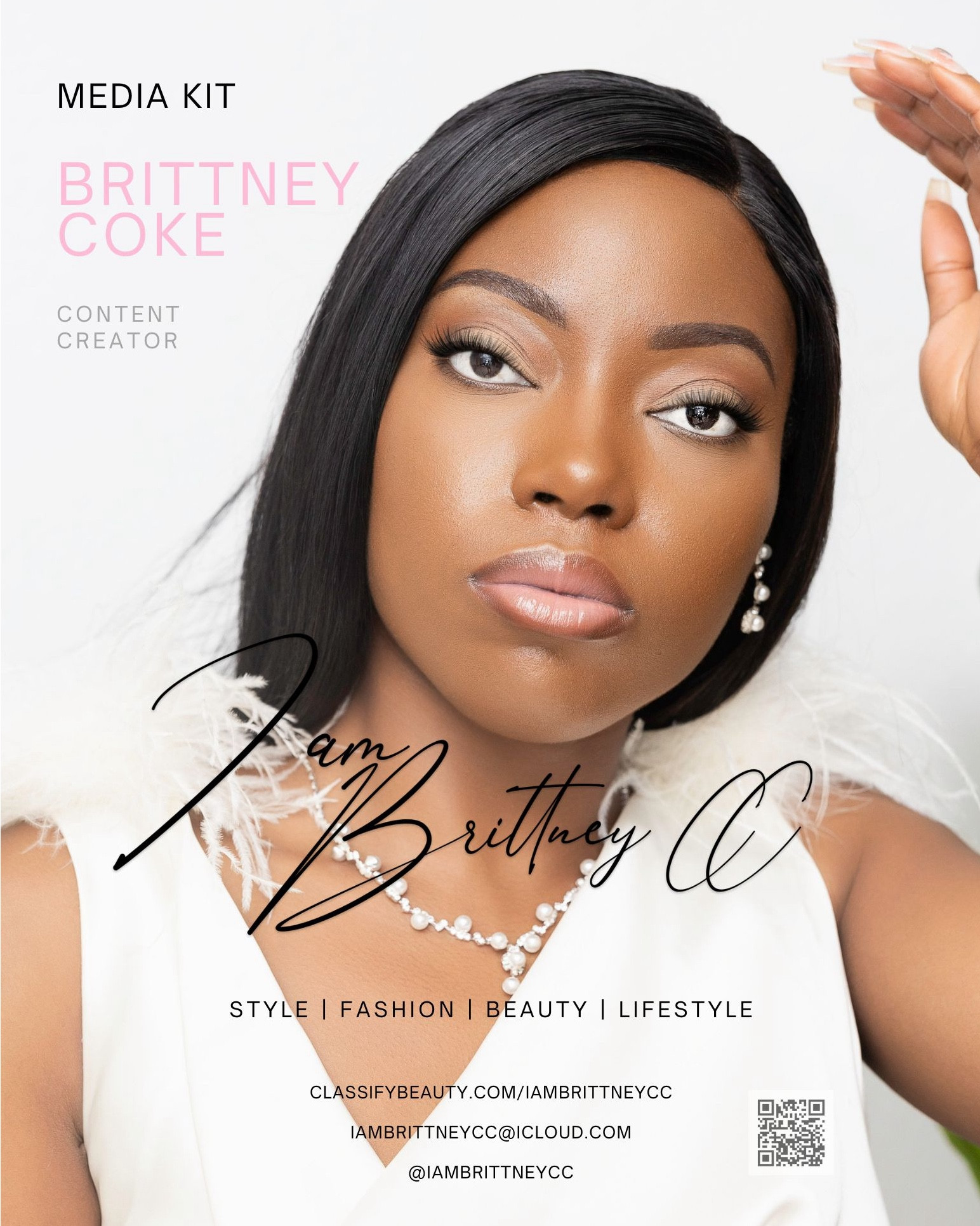 Currently refreshing all the things. Next up was my MediaKit . When you are everything behind your brand. So happy to be able to do all my marketing products on my own.