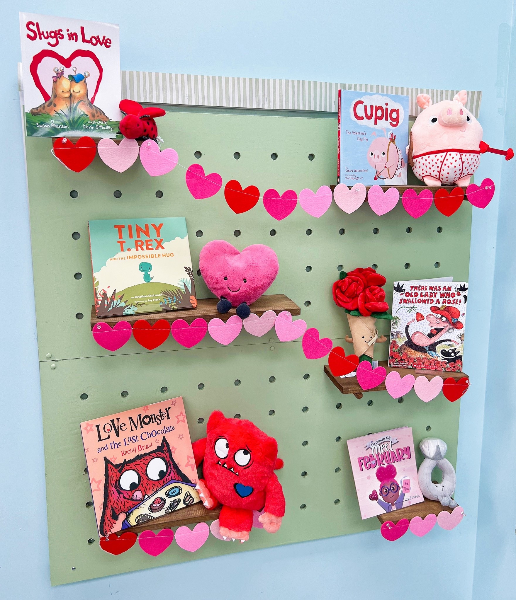 The absolute cutest Valentine’s Day plushes for my classroom library! ❤️🌹🐷🍫 #teacherfinds #classroomlibrary

#LTKValentine