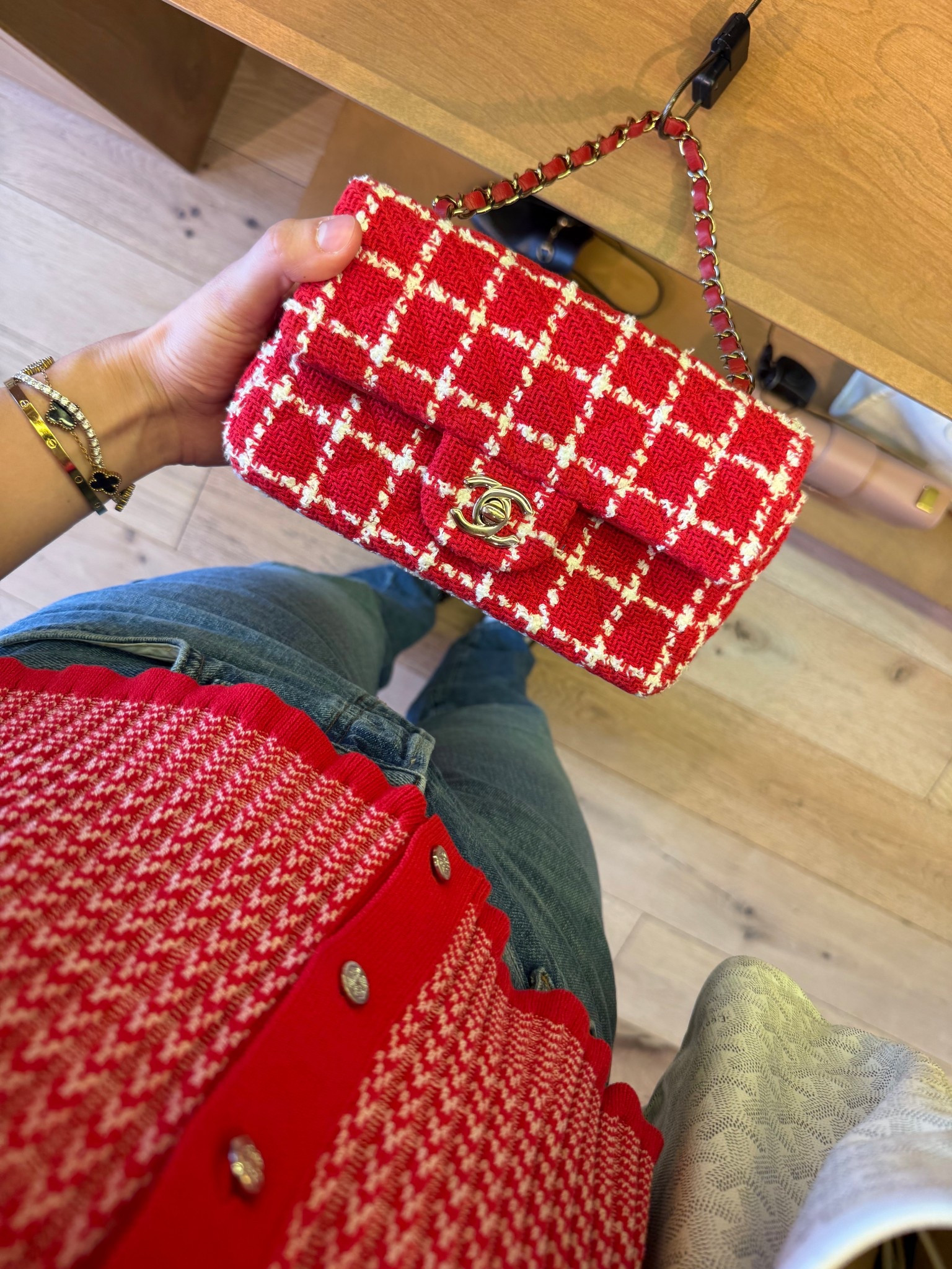 Twins

Chanel bad
Tweed bag
Tweed purse
Red bag
Red purse
Red top
Maje top
Summer outfit
Summer style
Spring outfit
Spring style

#LTKootd