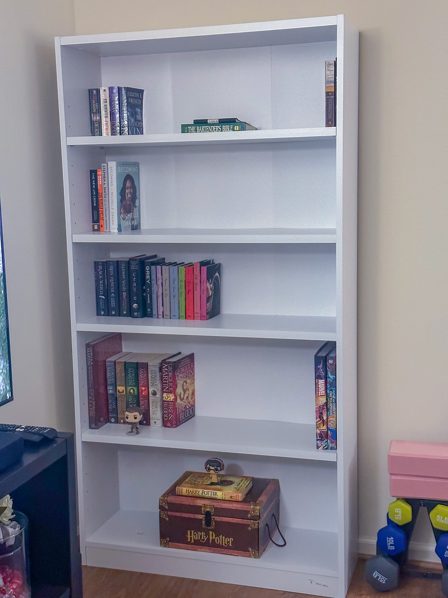 What I bought during the Wayfair sale 🙌🏾 this bookcase comes in 7 colors. Easy to assemble and the shelves are adjustable



#LTKhome #LTKFind #LTKsalealert
