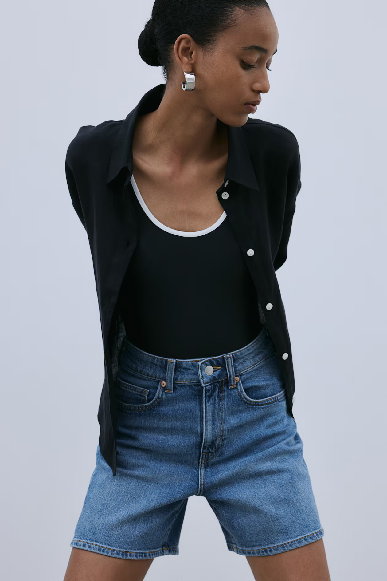 Jeansshorts mit hohem Bund - Hoher Bund - Midi - Denimblau - Ladies | H&M AT | H&M (DE, AT, CH, NL, FI)