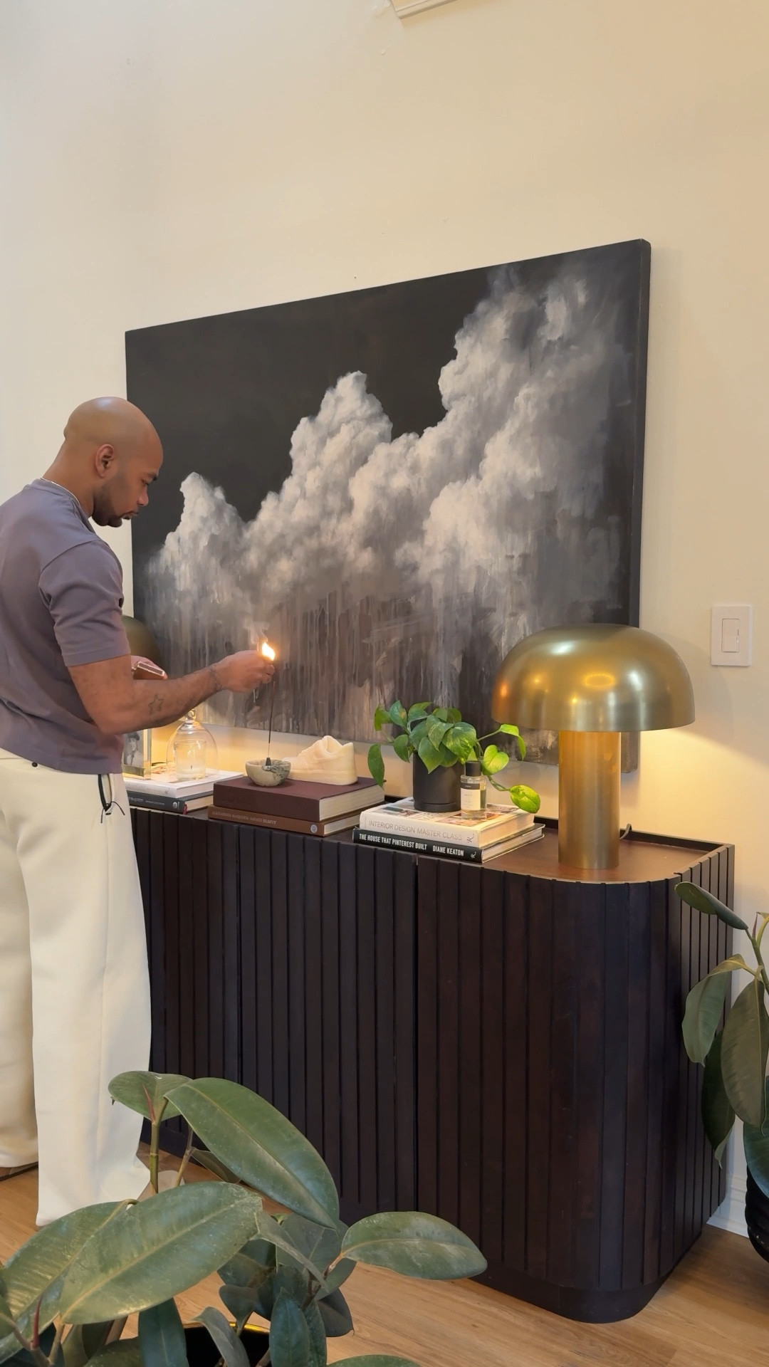 Linking my entryway cabinet and lamps here. 🫶🏾