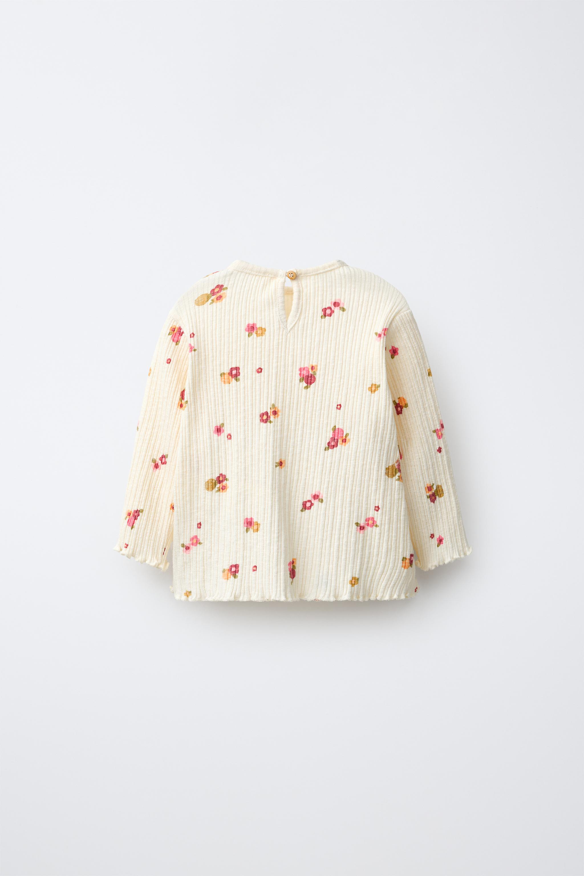 Long-sleeve T-shirt with a round neck. Features a fruit print. | Zara US