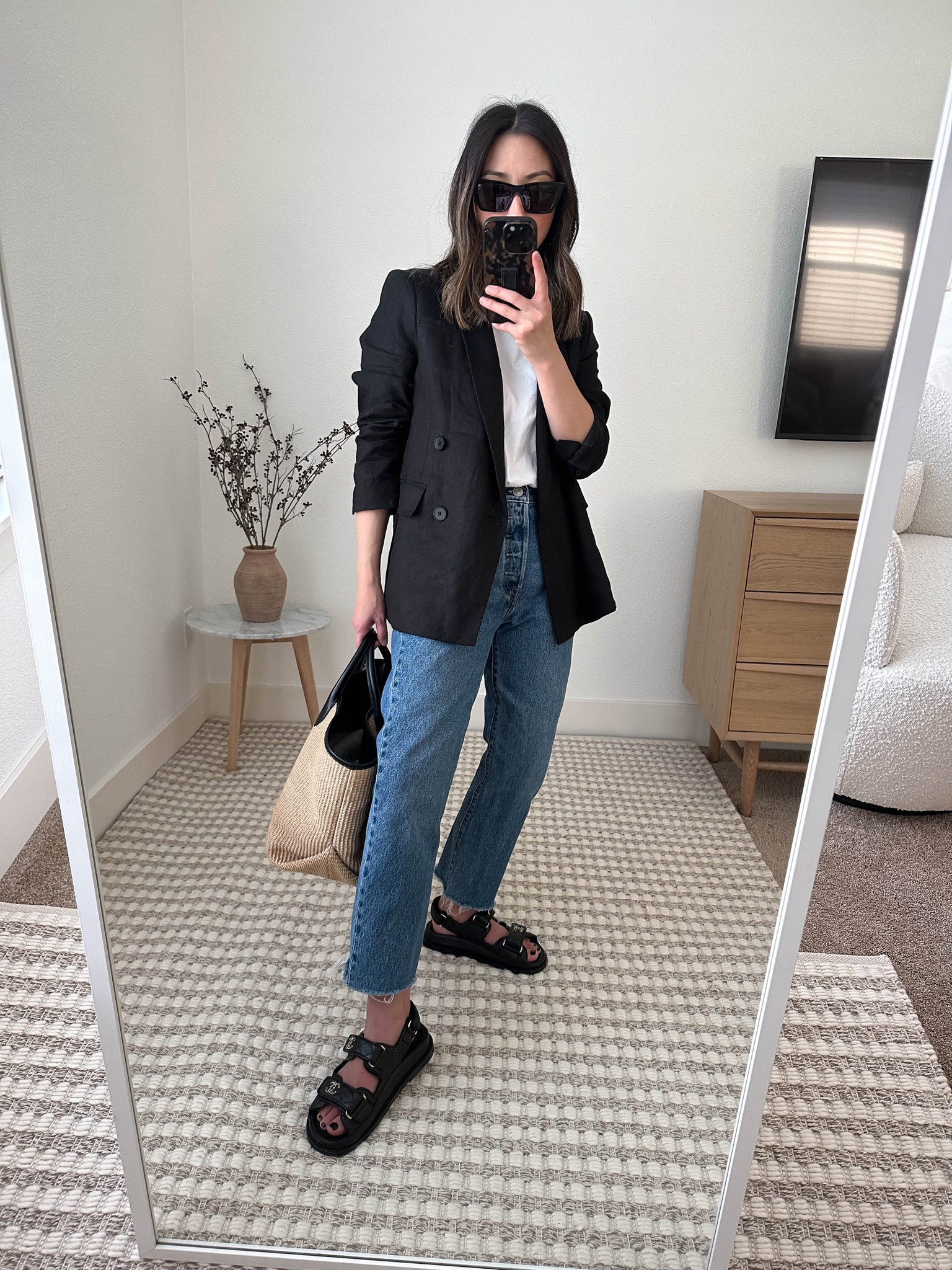 What I wore in Palm Desert. Linen Blazer is old, but love he fit. Sized up in my Levi’s jeans but they do run TTS. 

Blazer - Banana Republic petite 4. Sizes up 2 sizes. 
Tee - Everlane medium. Sized up 2 sizes. 
Jeans - Levi’s 25
Sandals - Chanel 35. Size up at least a half size. 
Bag - Khaite Amelia 
Sunglasses - YSL Mica

 

#LTKshoecrush #LTKtravel #LTKitbag