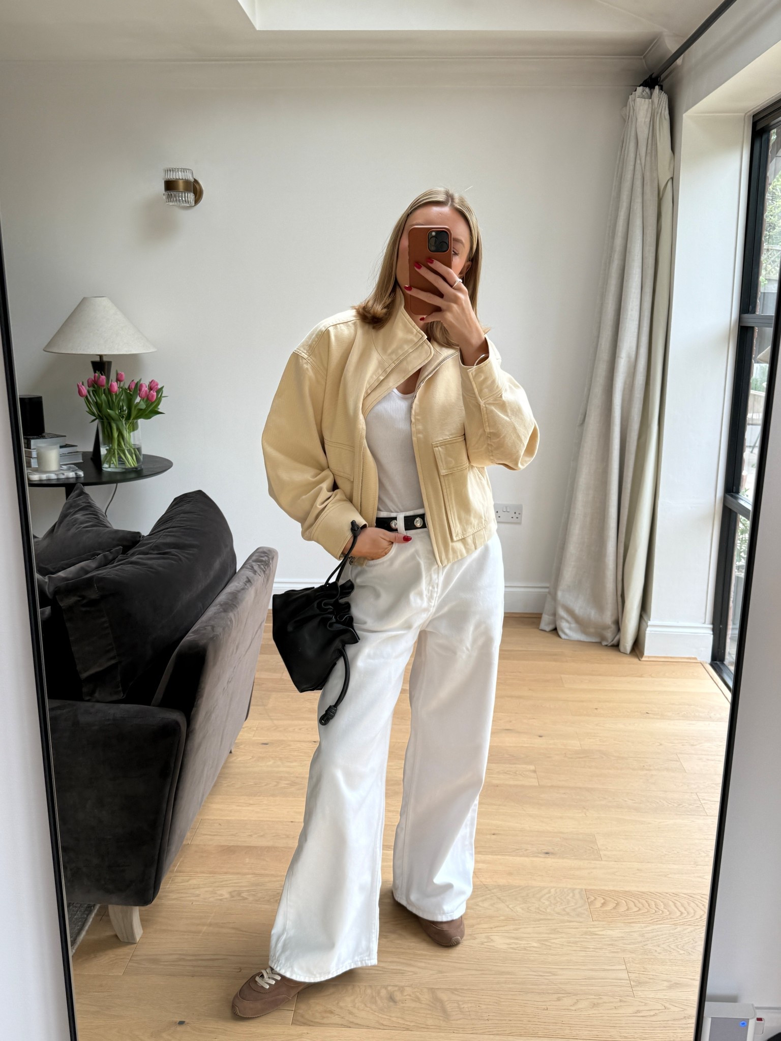 Butter yellow, butter yellow jacket, yellow jacket 