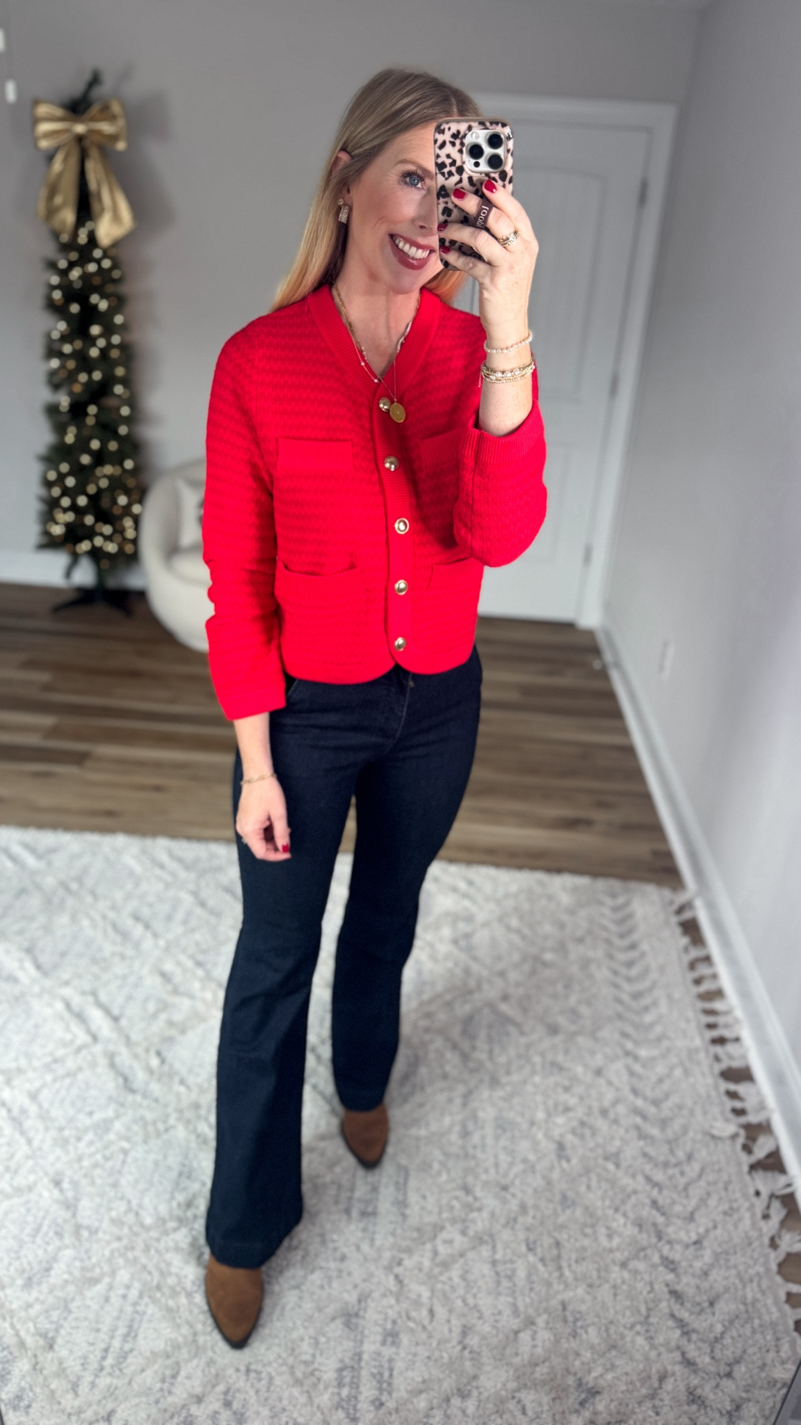 Daily try on, Walmart outfit, Walmart fashion, Walmart try on, free assembly, trouser jeans 

Small 

#LTKHoliday #LTKSaleAlert #LTKFindsUnder50