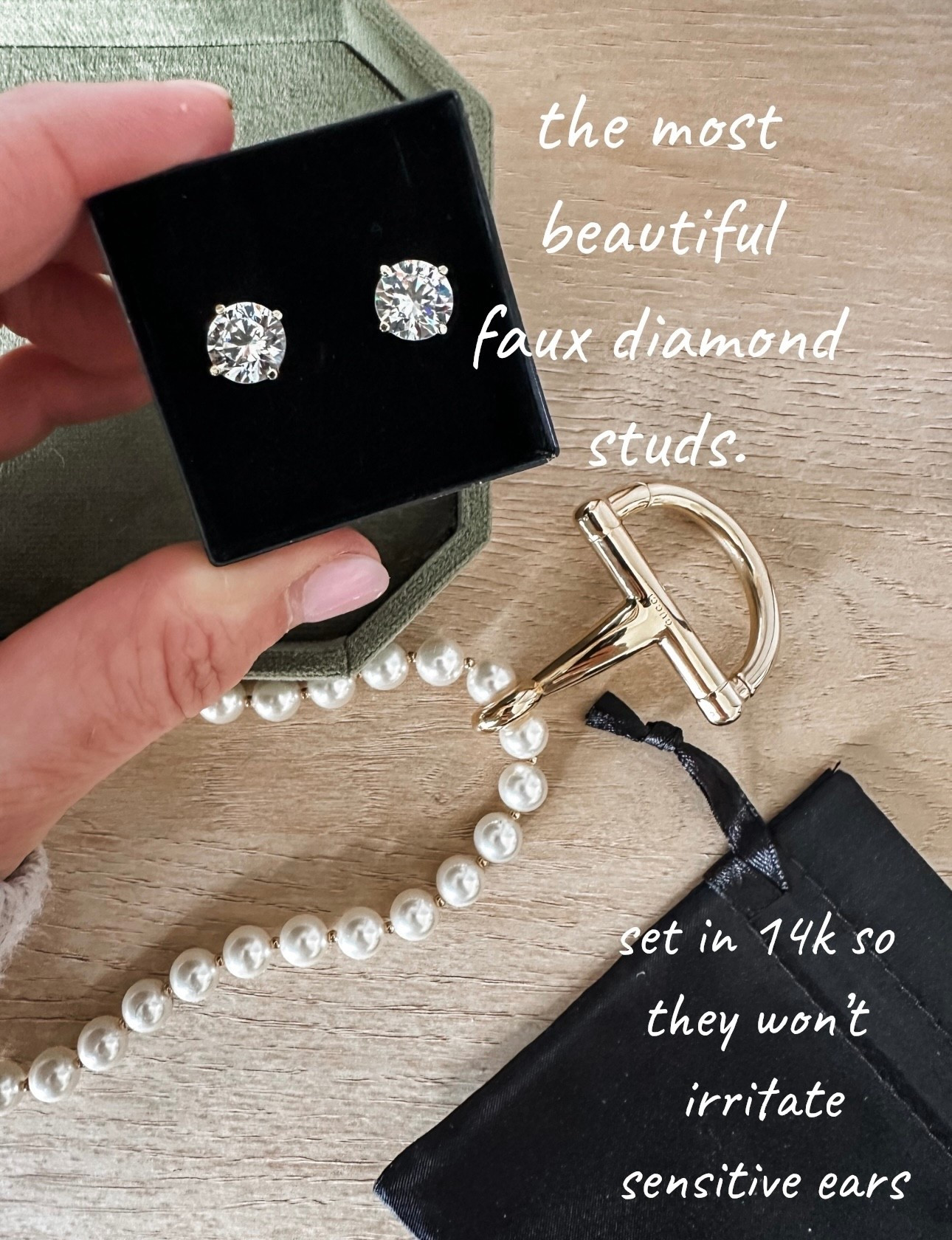 These look just like the real deal!
I have the 5 carat option , so 2.5 carat per stud.


#LTKSaleAlert