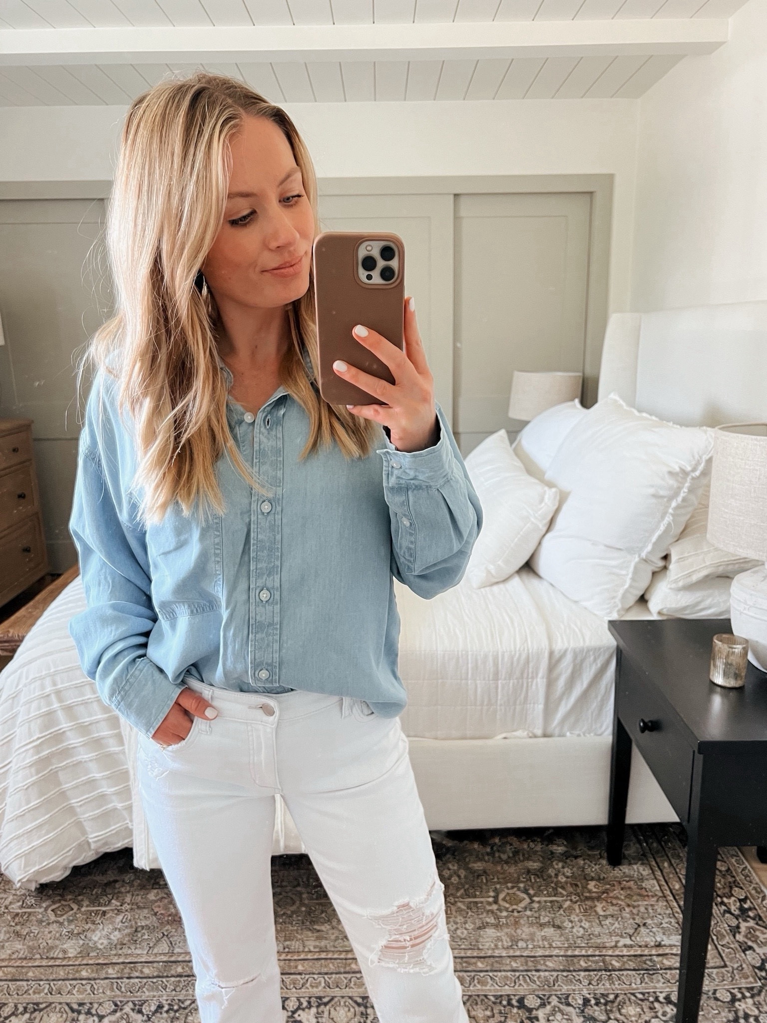 This chambray shirt is so cute for summer and fall! So many ways to wear this one. Currently on sale 🎉

Shirt: size small
Jeans are old!

#longsleeve #denim #casual #collared #button

#LTKSaleAlert #LTKFindsUnder50 #LTKStyleTip