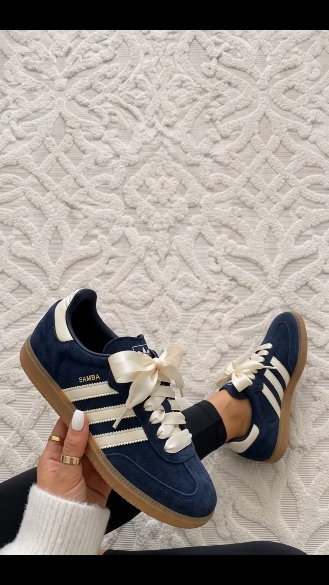 Samba og sneakers run true to size