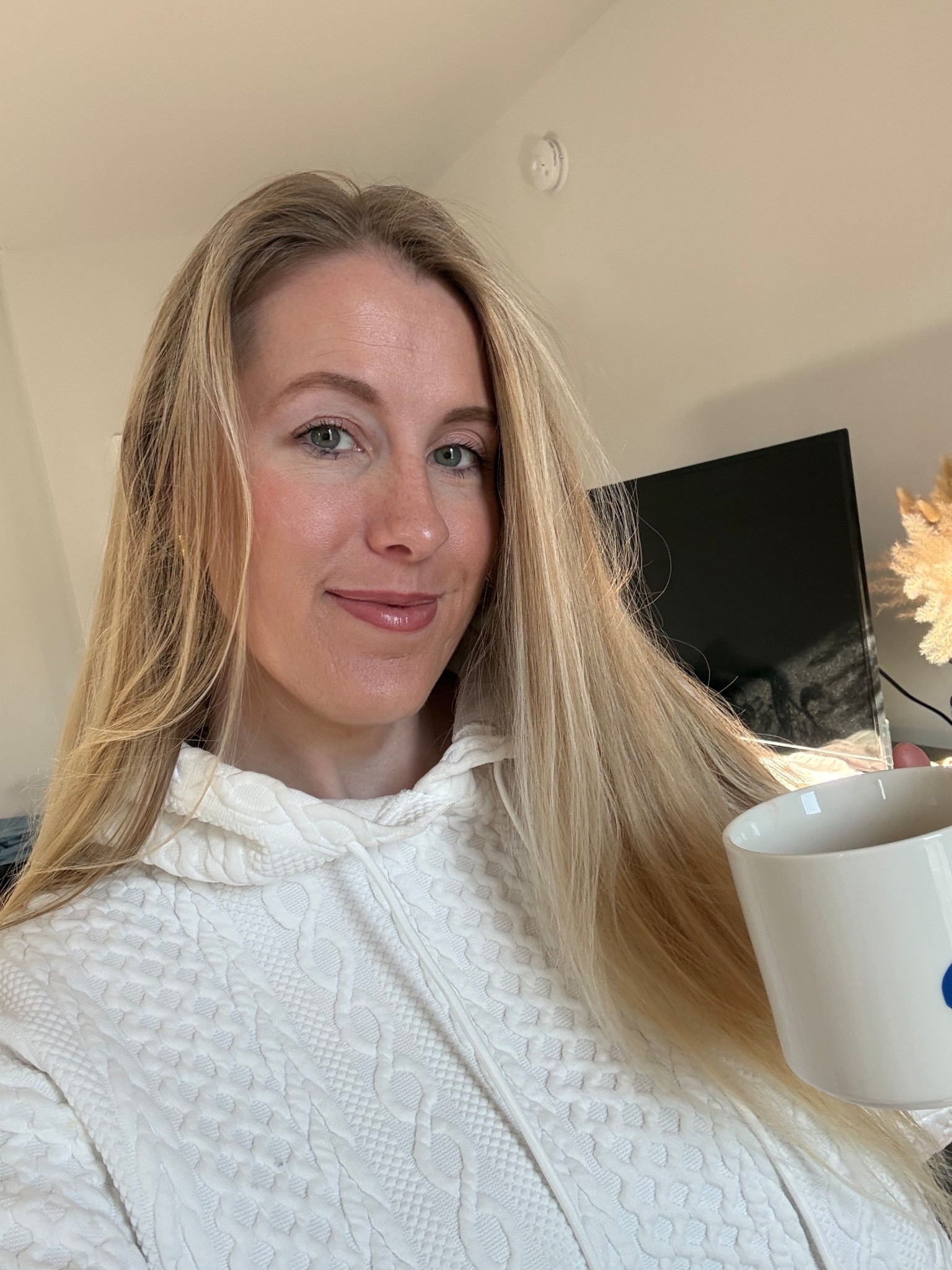 coffee pls be strong today 🙏🏼

#LTKmorningroutine #LTKmomlife