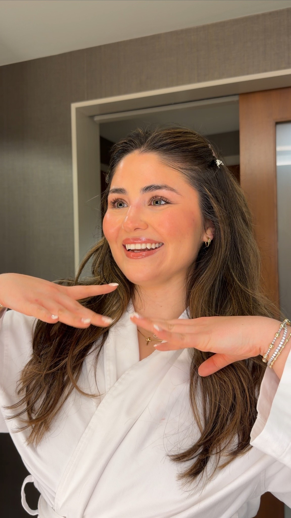 Toasty makeup look for date night! Loving the warm brown tones to create this bronzey look 🤎 

Toasted Makeup, bronzey makeup, bronzer, luminous silk foundation, makeup for brunettes, makeup for hazel eyes, date night makeup, grwm, Rhode pocket blush, 

#LTKBeauty #LTKHoliday