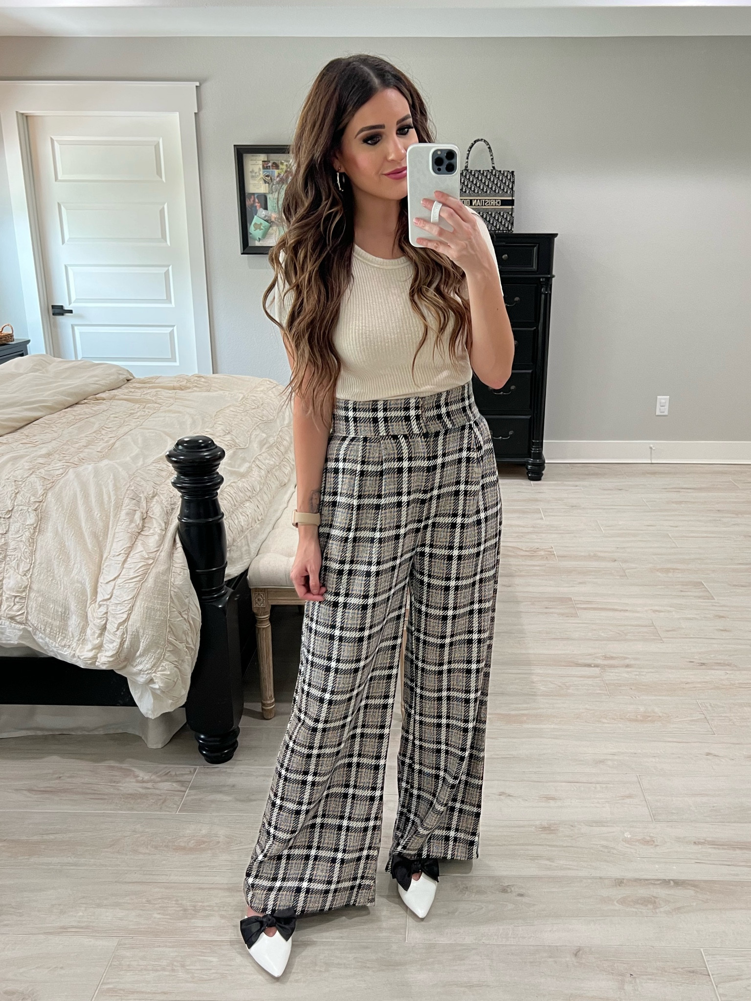 Plaid wide leg trousers size small

#LTKworkwear #LTKunder100 #LTKSeasonal