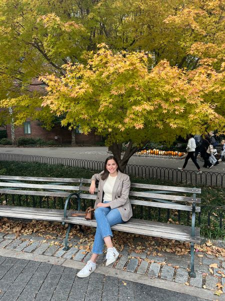 In my fall era 🍁🍂 

Blazer, herringbone blazer, tweed blazer, flare jeans, light wash flare jeans, cream sweater, short sleeve sweater, veja, white tennis shoes, white leather shoes, fall outfit, fall style, fall clothes

#LTKstyletip #LTKfindsunder100 #LTKSeasonal