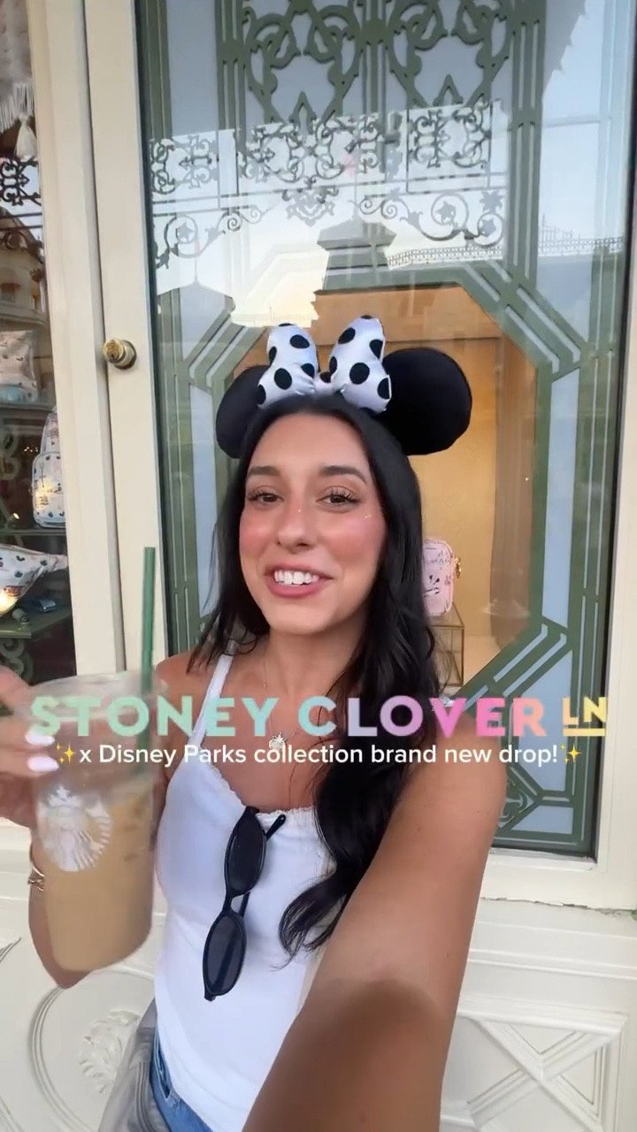 Stoney clover X Disney Parks newest drop! Found in uptown jewelers on Main Street 💛🩵💜🩷 

#stoneyclover #stoneycloverxdisney #newdisneymerch #cutedisneymerch #disneycreator @disneyparks @stoneyclover