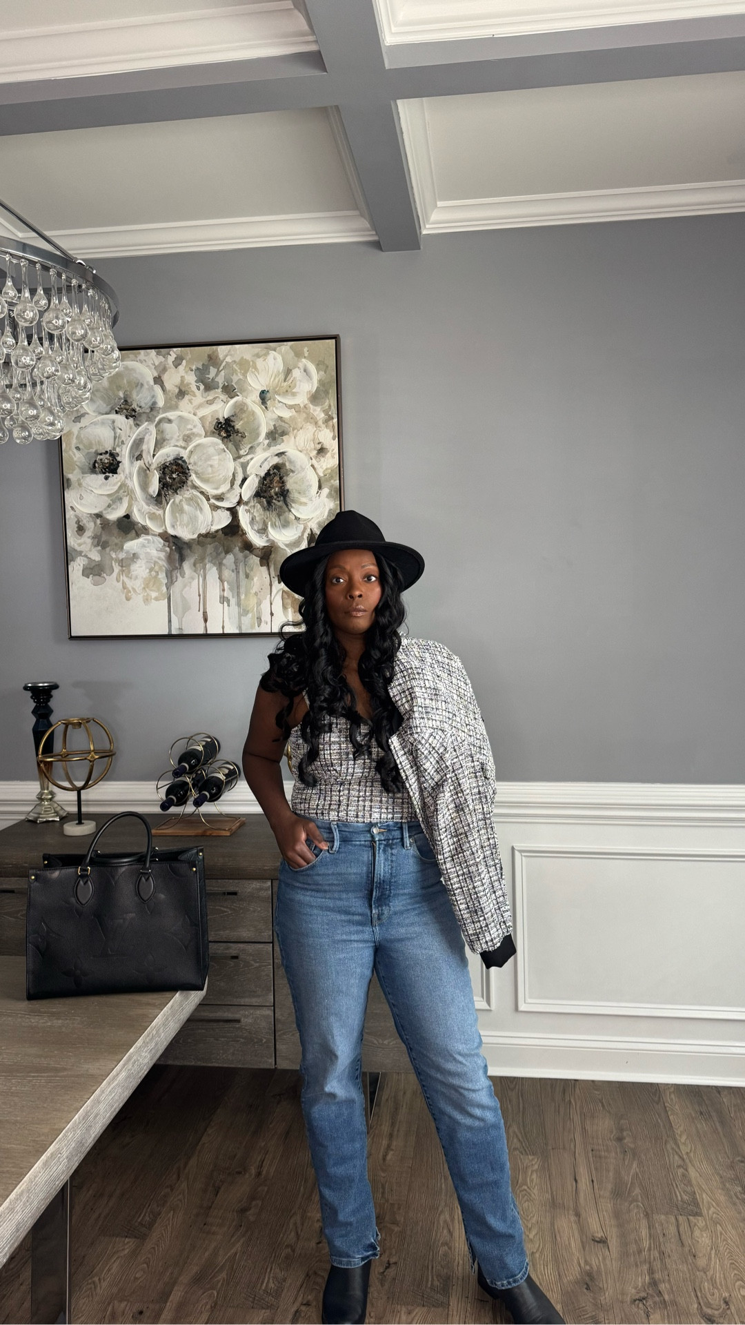 It’s TIMMEEEEEEEE

#christmas #itstime #chrismasdecor #ootd #rakeedahscloset