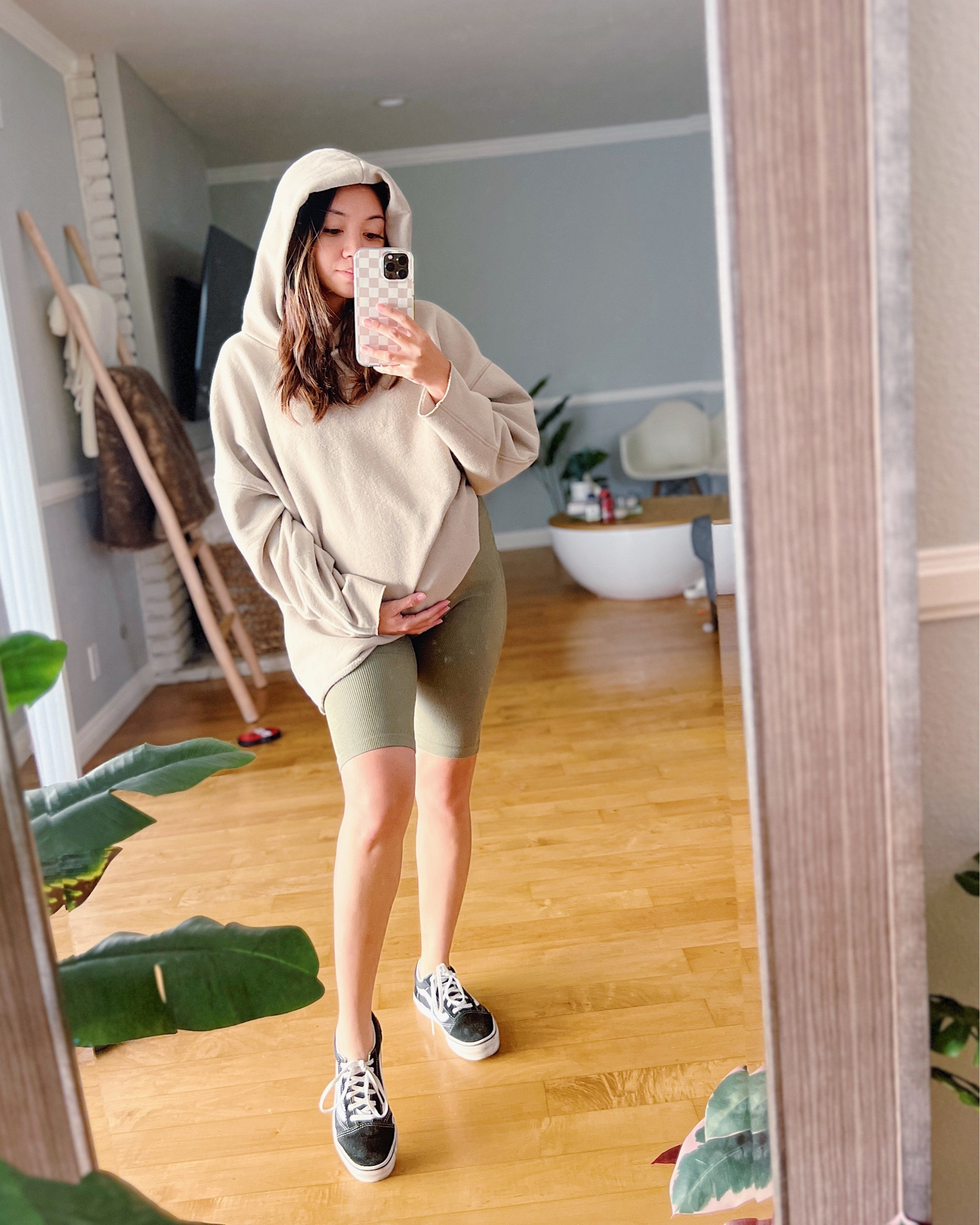 Pregnancy MUST HAVE: Biker Short Bodysuits


Bodysuit, Skims, oversized hoodie, vans oldskool, pregnancy style, pregnant outfits, Fear Of God Essentials, neutral outfit, minimal aesthetic, neutral capsule Wardrobe 

#LTKbump #LTKstyletip