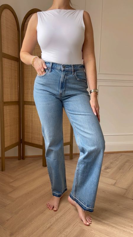 Best fitting fair of jeans 👏🏻👖

These are the Abercrombie 90’s high rise relaxed jeans and I wear a size 27R. They are the medium wash with let down hem

#LTKVideo #LTKstyletip #LTKfindsunder100