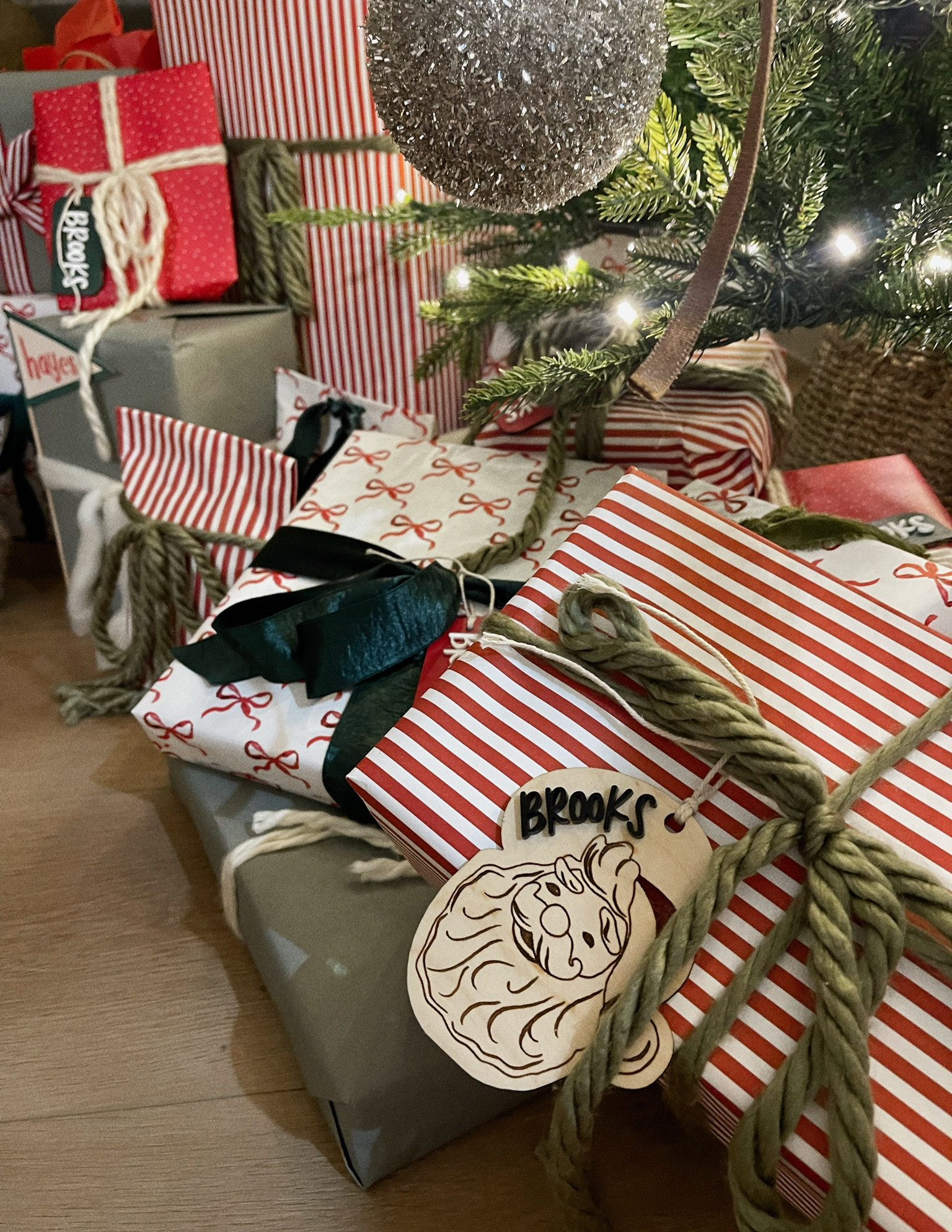Christmas Gift Wrap // Wrapping Paper 

Gift tags are GoldieLetterCo

#christmasgiftwrap #wrappingpaper #christmaswrapping #giftwrap #amazon #merrymarket

#LTKSeasonal #LTKHoliday #LTKHome