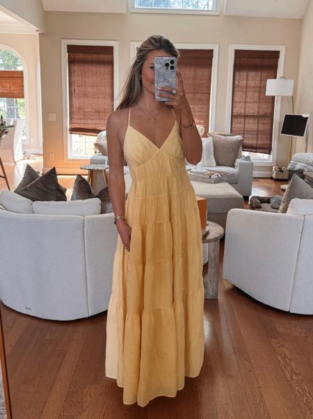 This dress is sold out in yellow but available in a few other gorgeous colors and prints! Plus 20% off today!

#salealert #styletip #yellow #maxidress #summerdress #weddingguestdress #abercrombie #summerstyle #nashvillestyle

#LTKStyleTip #LTKSaleAlert #LTKWedding